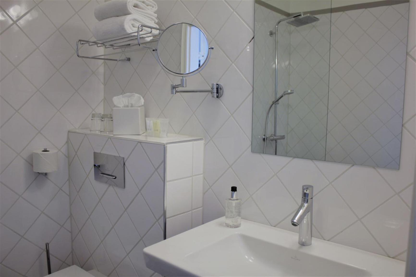 Single Room photo 2