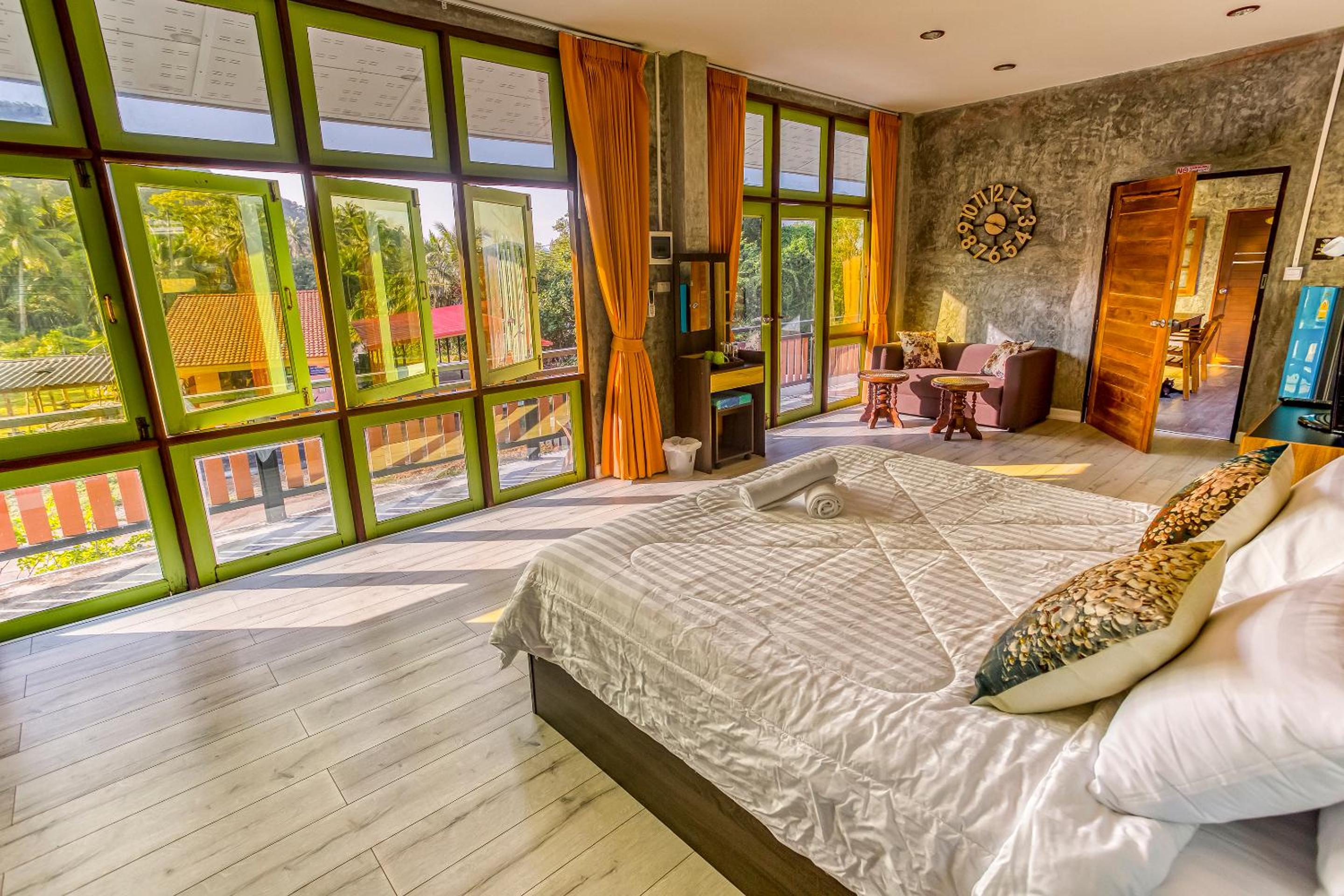 Suite with Mountain View - Photo 1