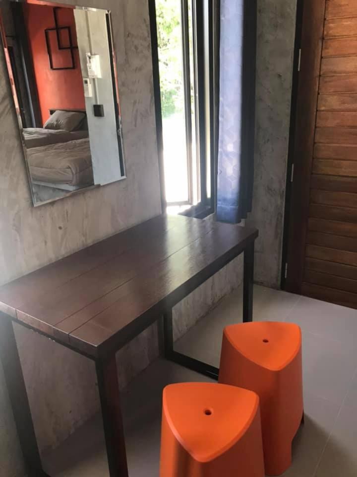 Standard Twin Room - Photo 11