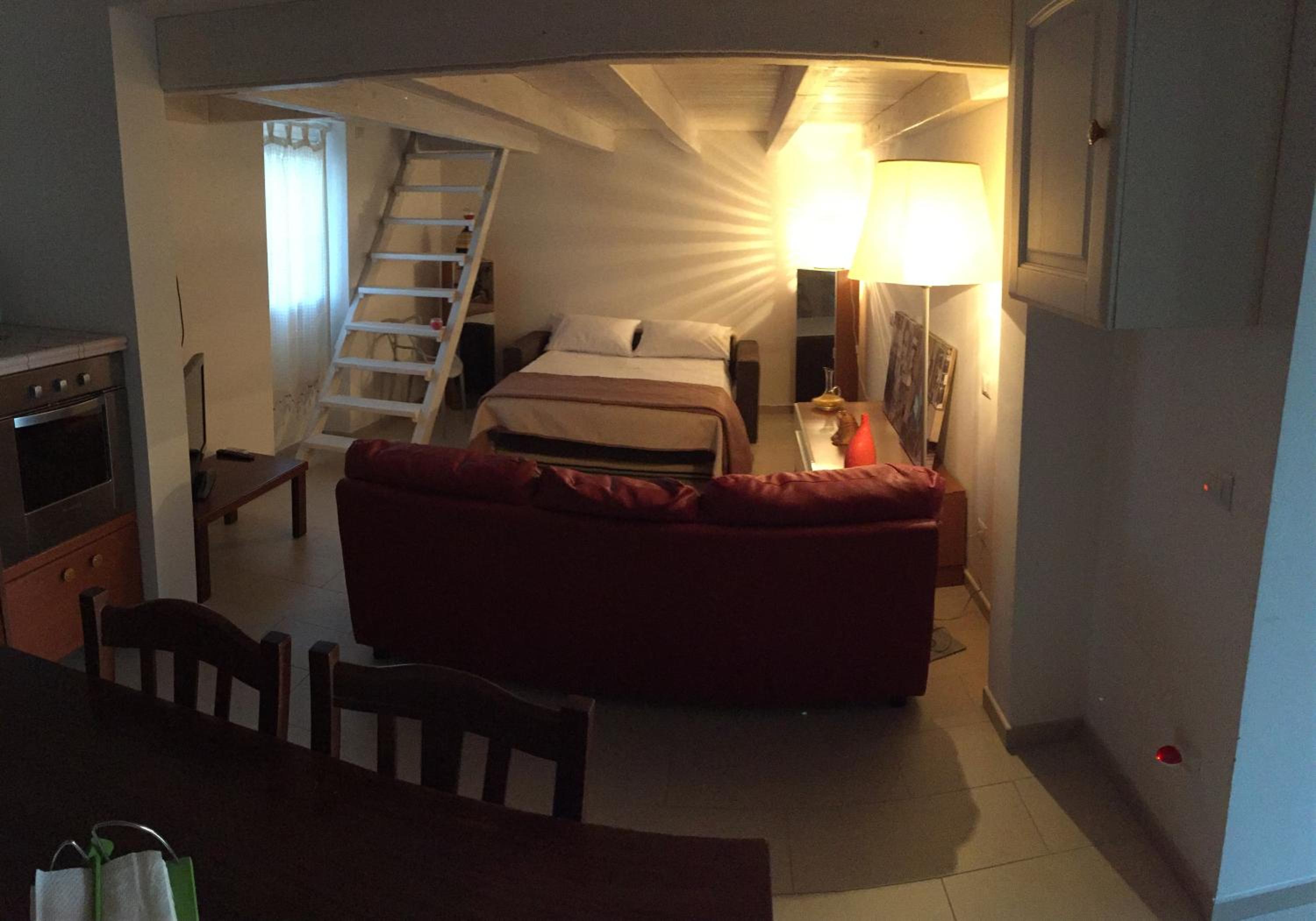 One-Bedroom House - Photo 23