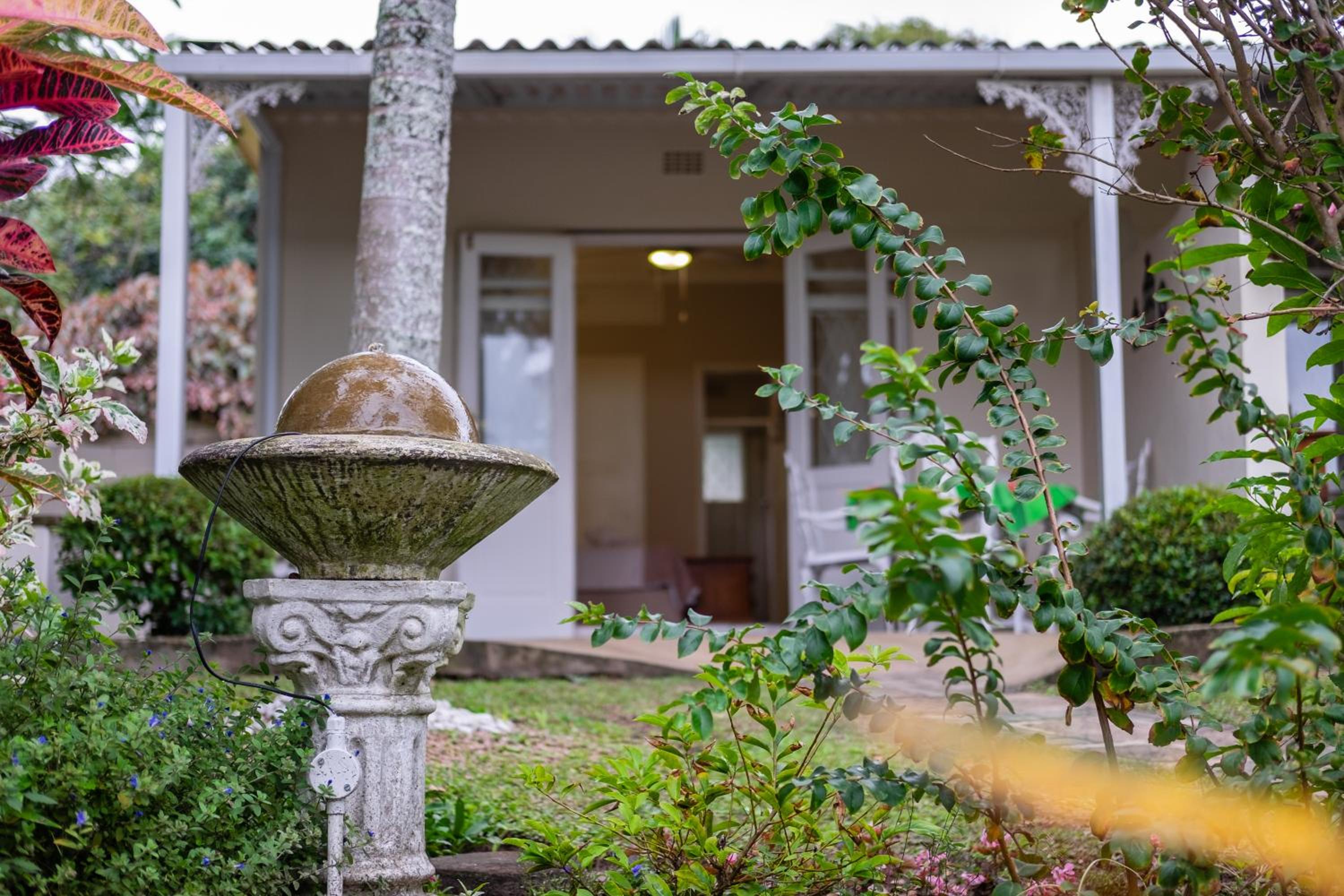 Double Room with Garden View - Photo 12