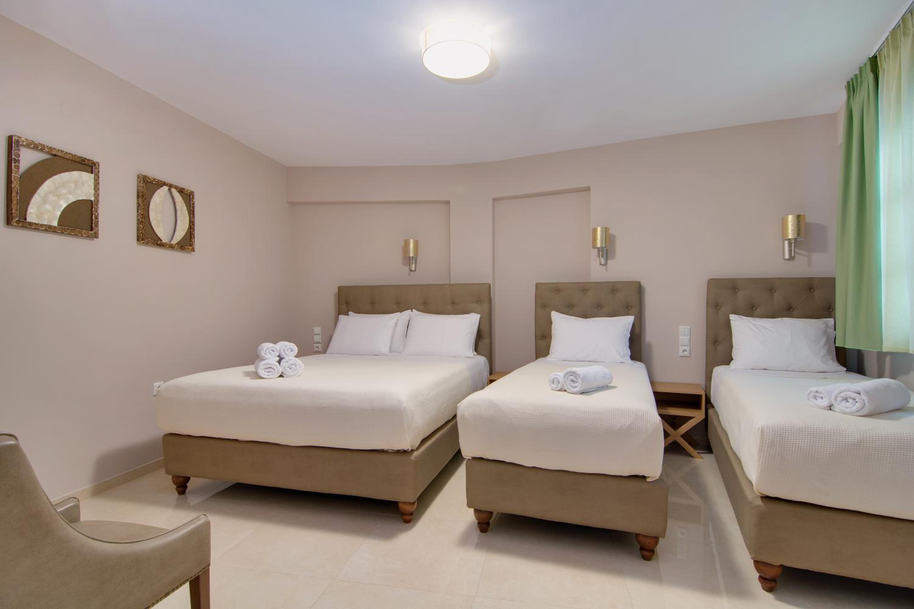 Luxury Quadruple Room photo 2