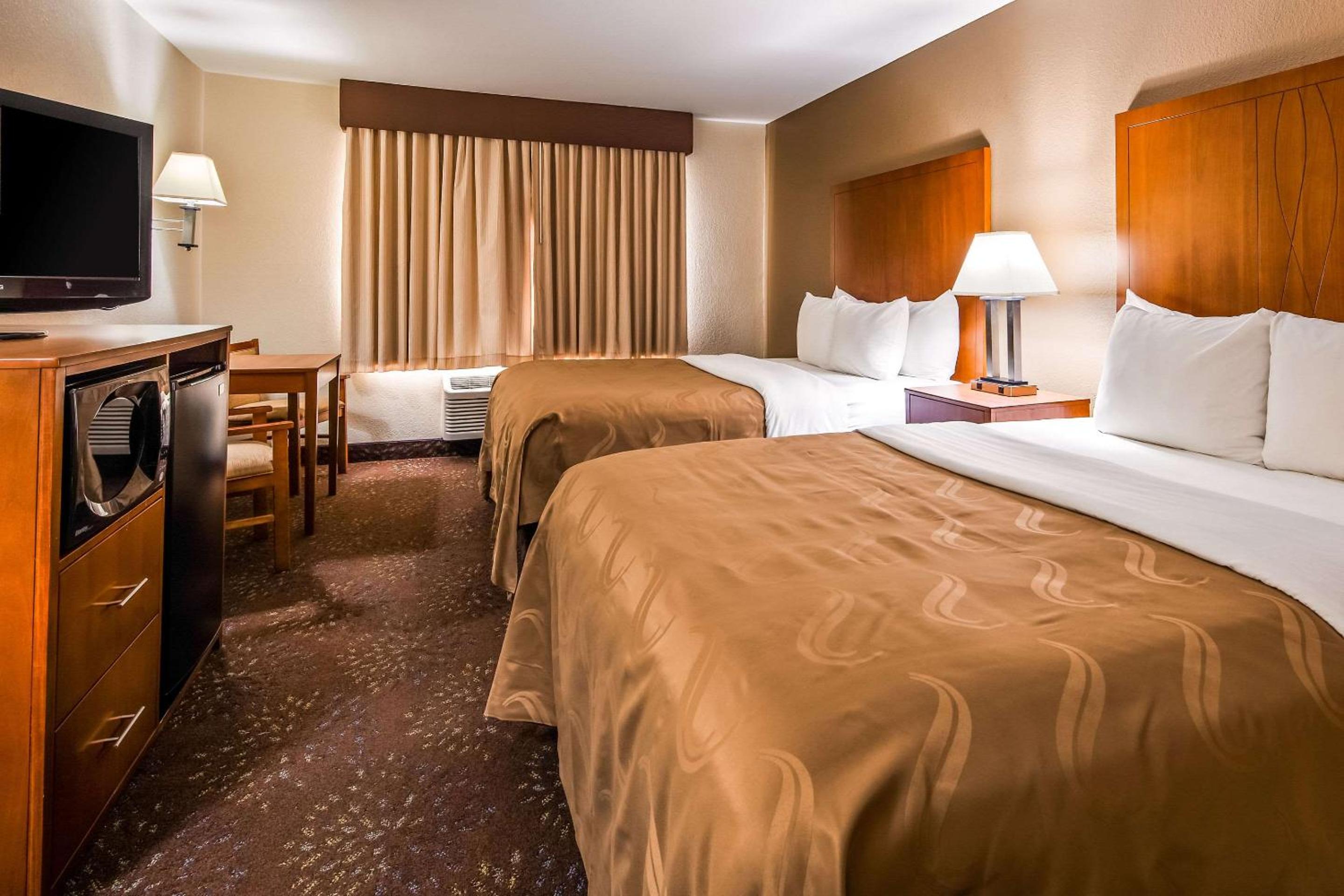 Queen Room with Two Queen Beds - Non-Smoking - Photo 1