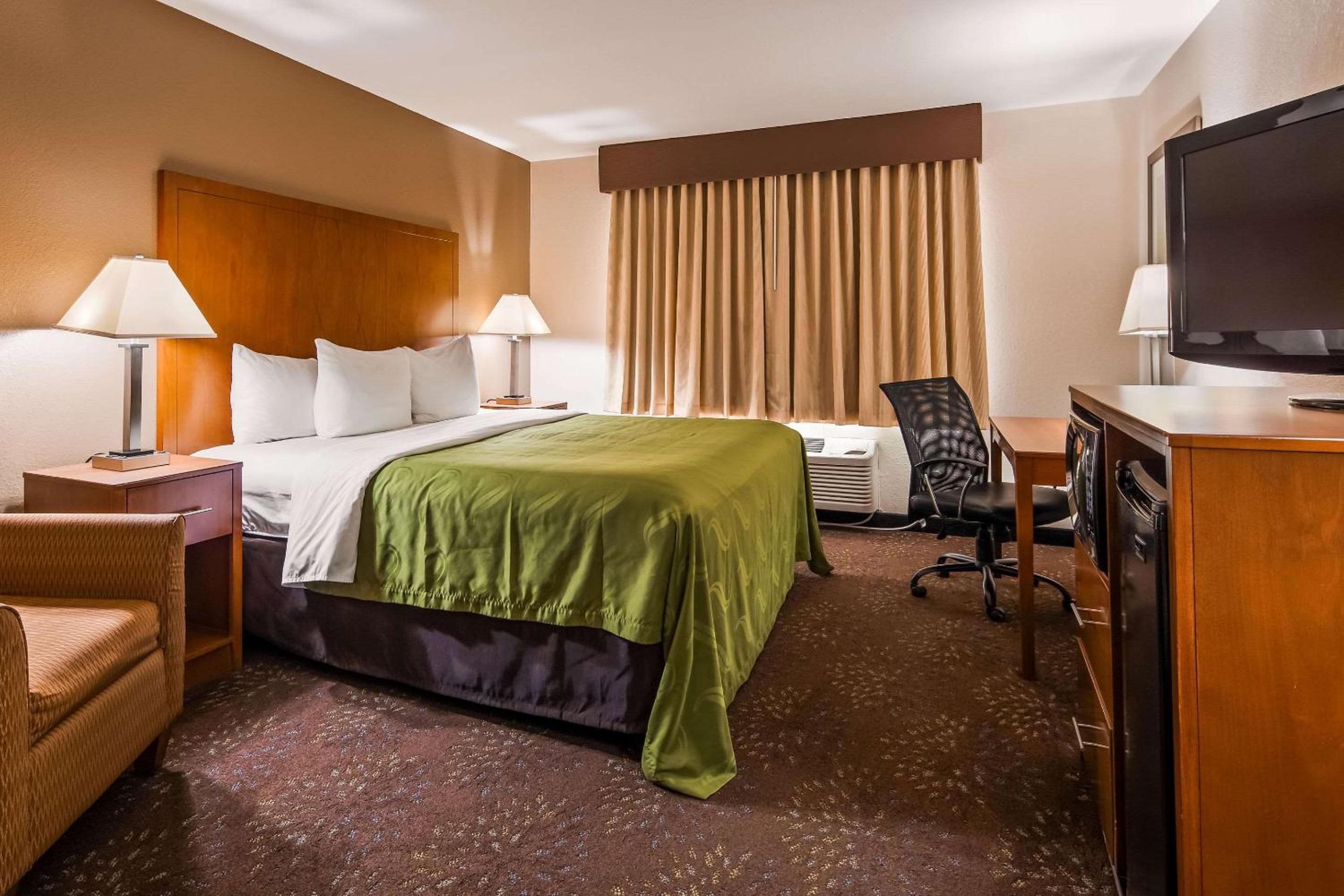 Queen Room - Disability Access/Non-Smoking - Photo 1
