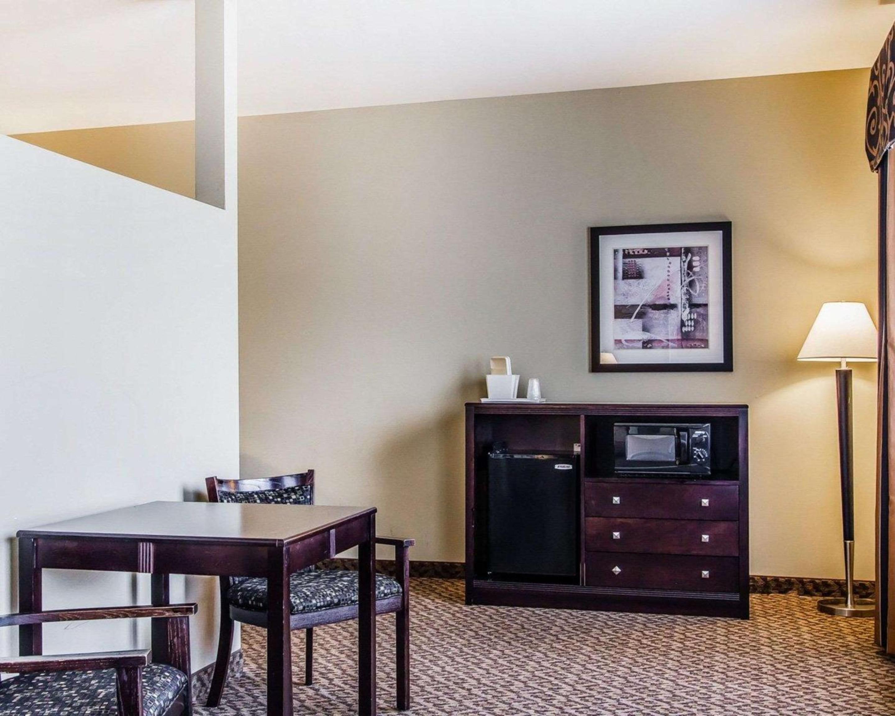Quen Suite - Accessible/Non-Smoking - Photo 3