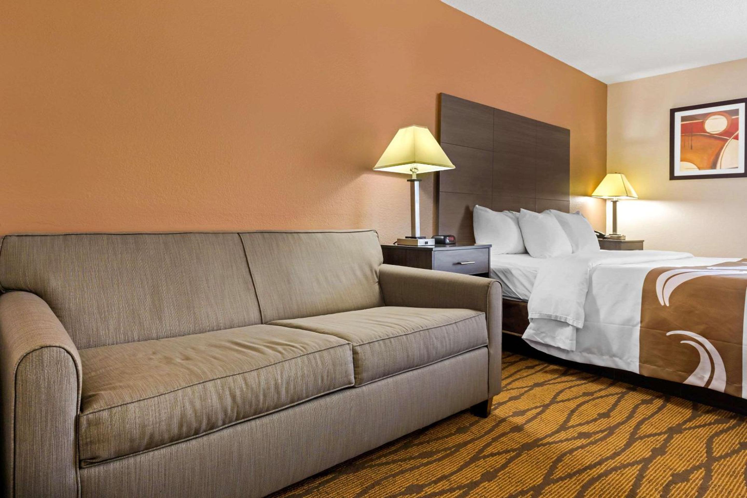 Superior King Room - Non-Smoking - Photo 4