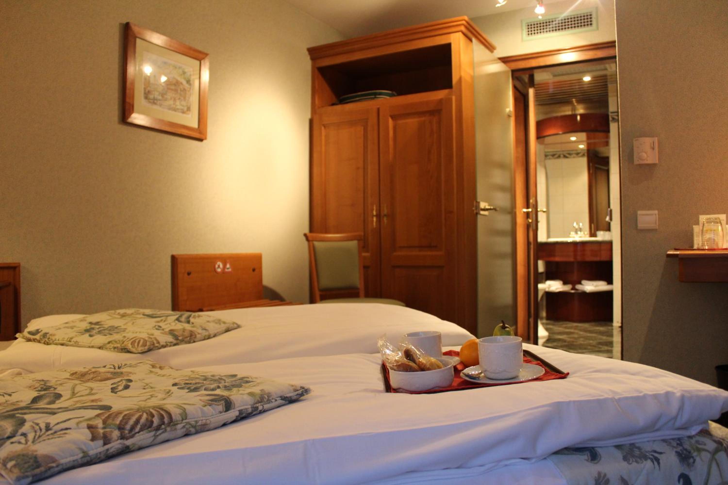Double Room - Photo 4