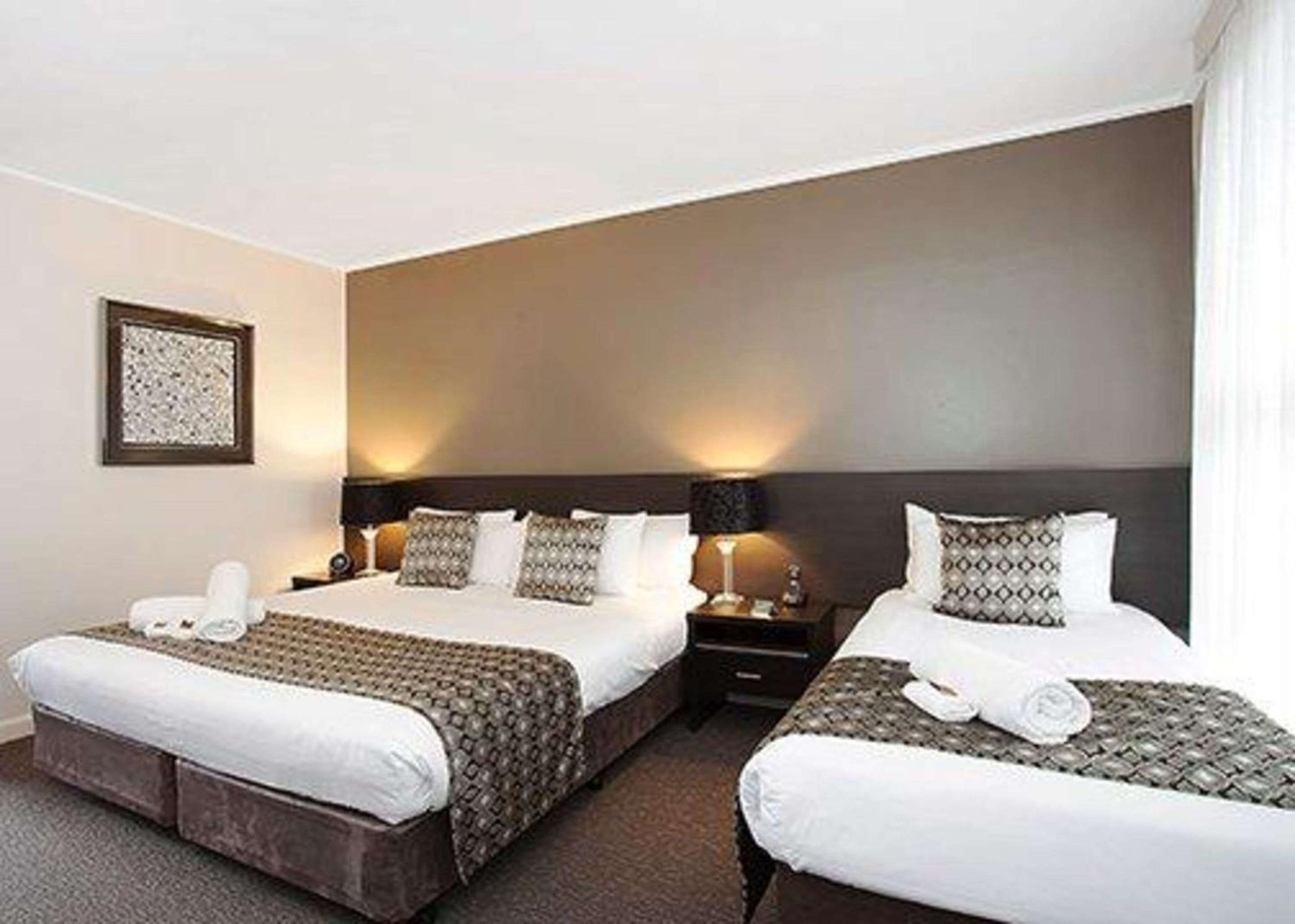 King and Single Room - Non-Smoking - Photo 12