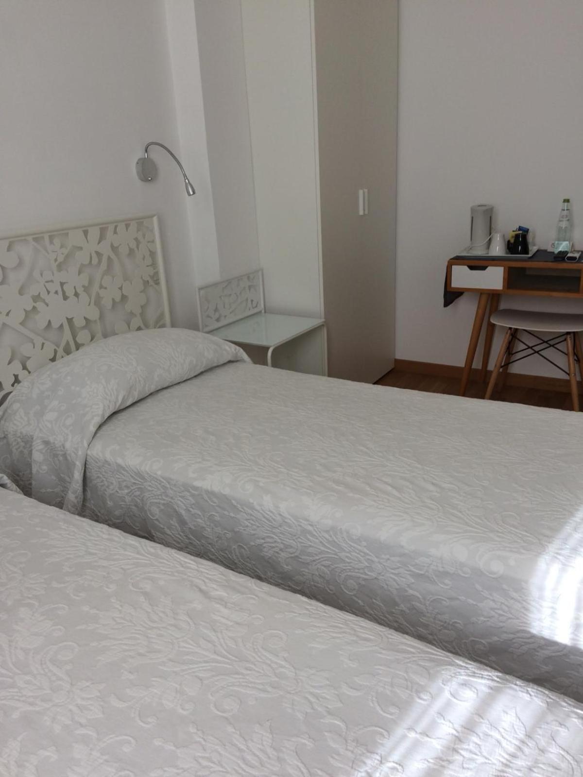 Double or Twin Room photo 3