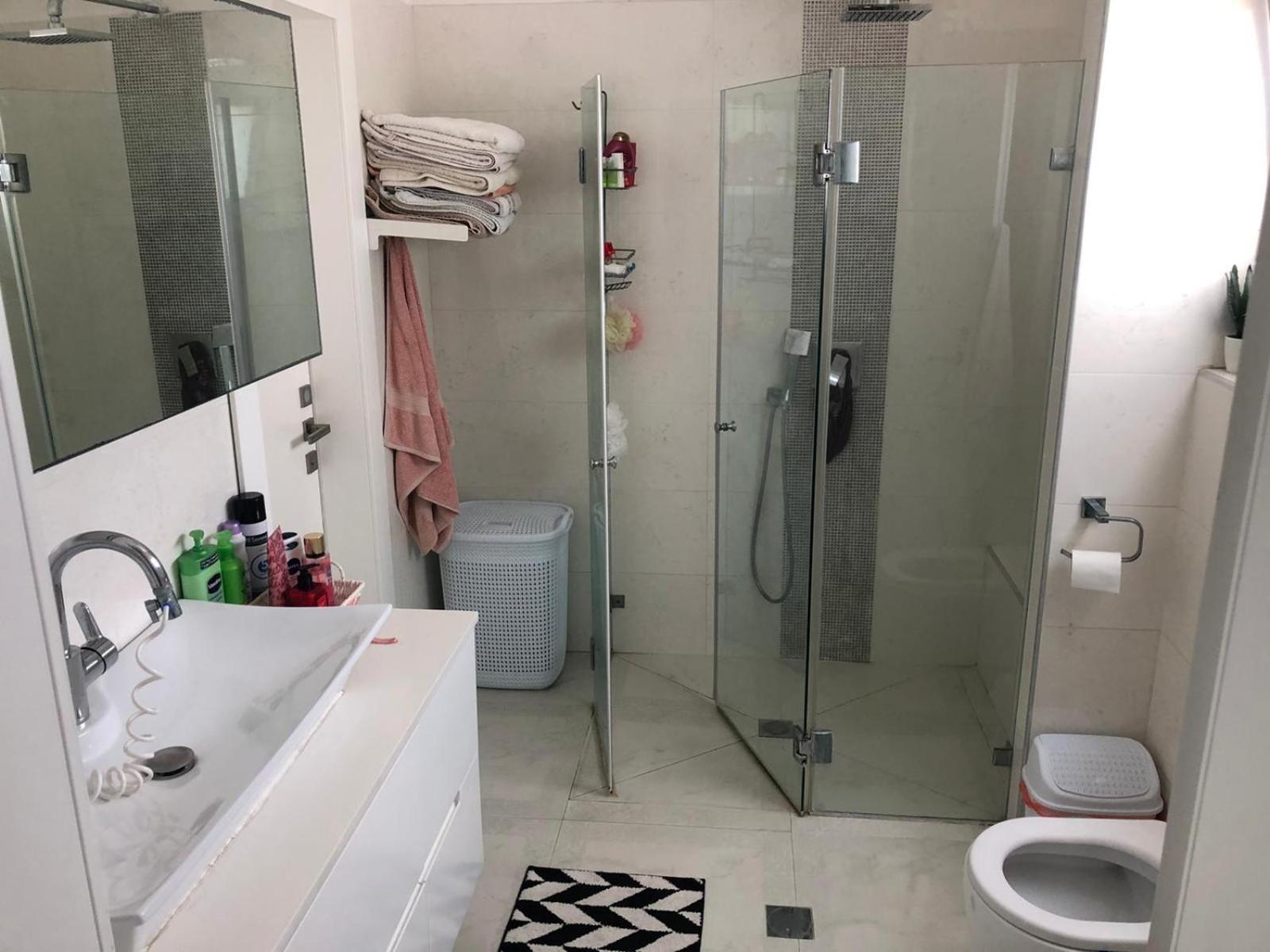 Queen Room - Photo 16