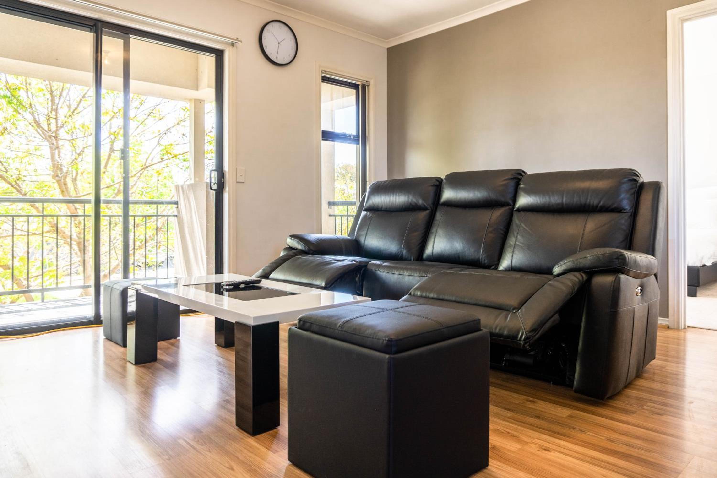 Three-Bedroom Apartment photo 1