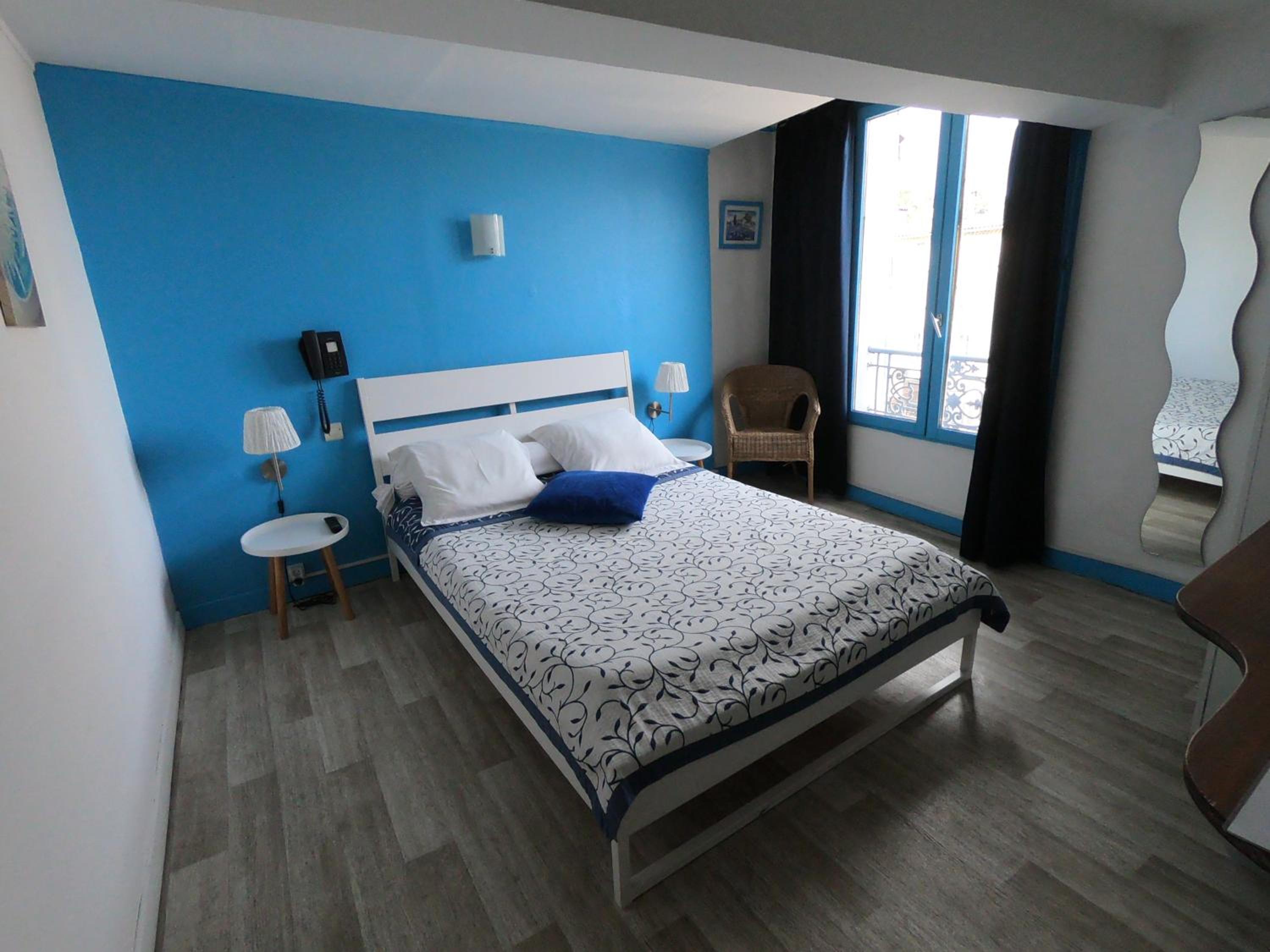 Double Room - Photo 13