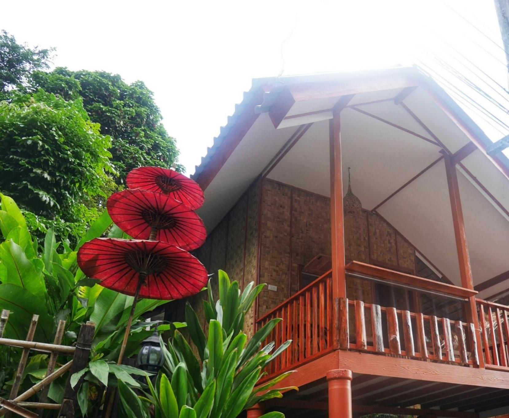 Double Room with Balcony - Photo 9