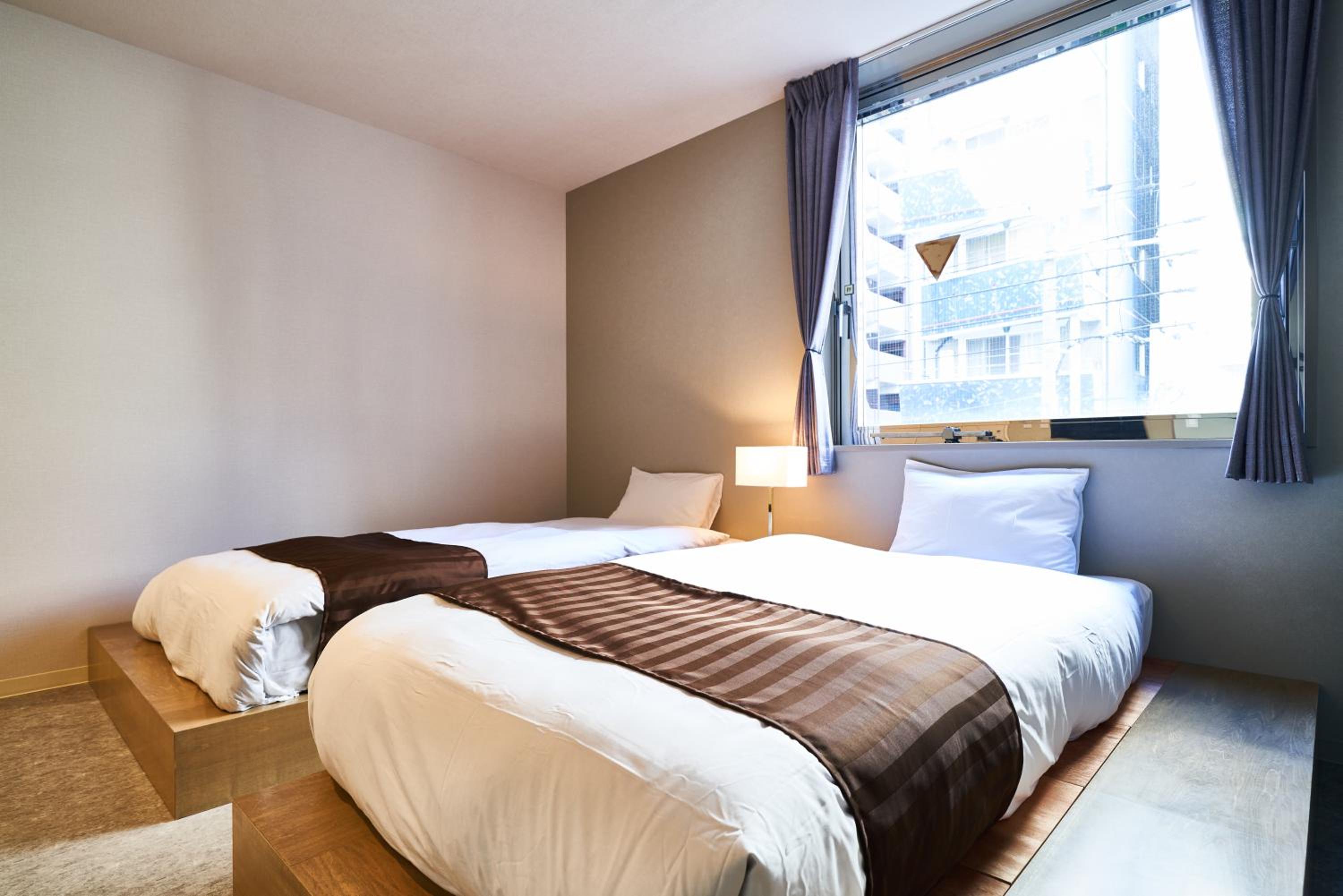 Standard Twin Room with Private Bathroom