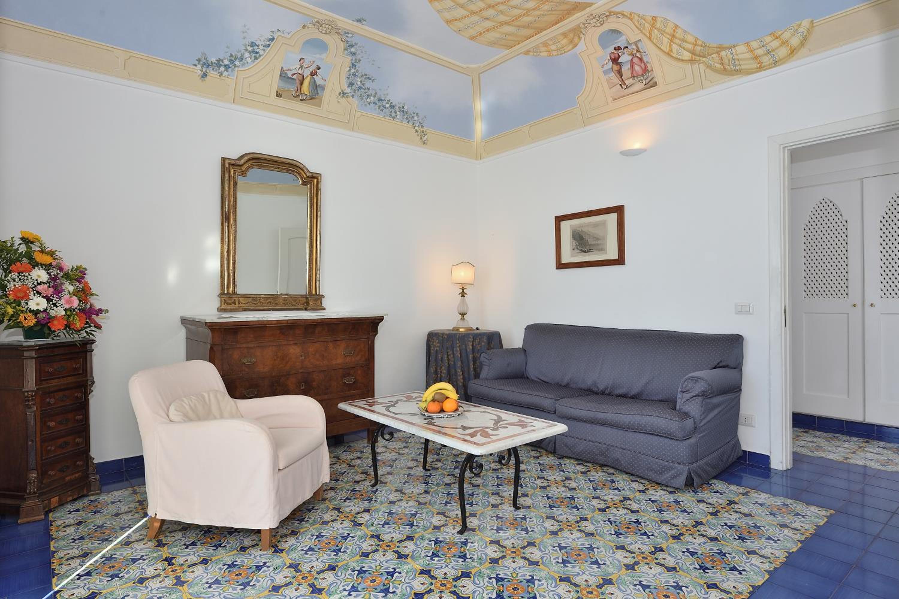 Suite with Balcony and Sea View photo 3