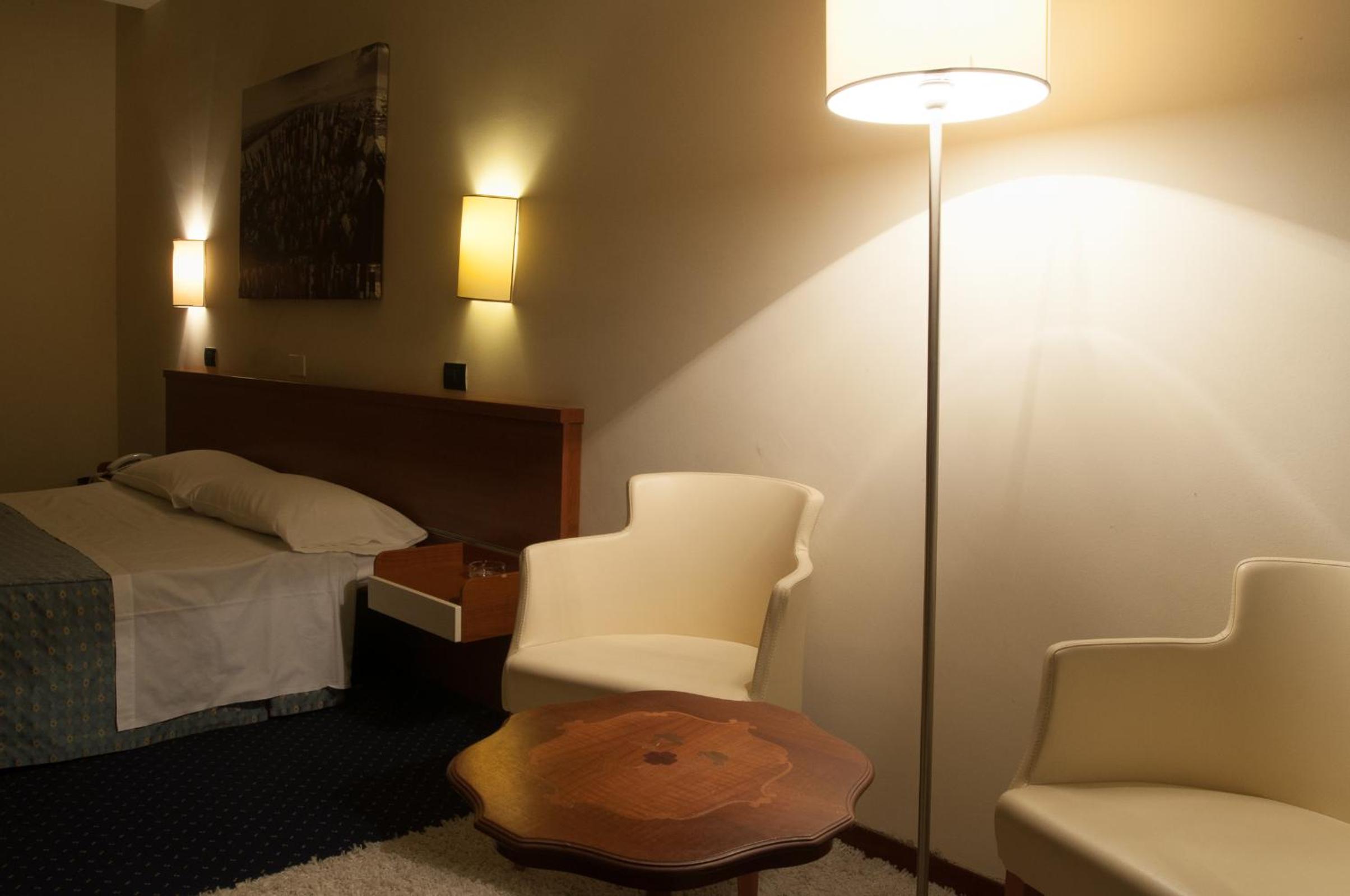 Double Room - Photo 2