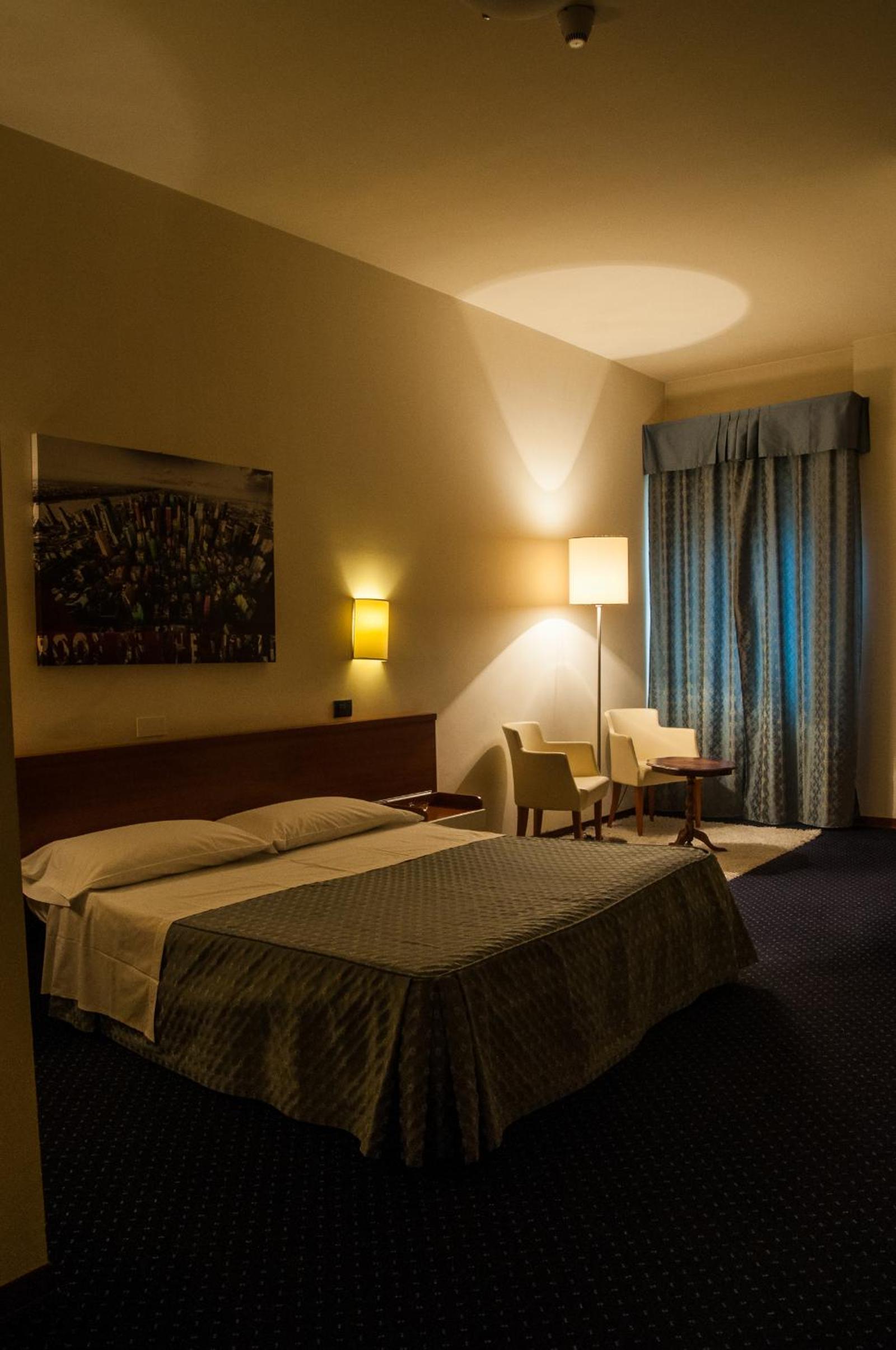 Double Room - Photo 3