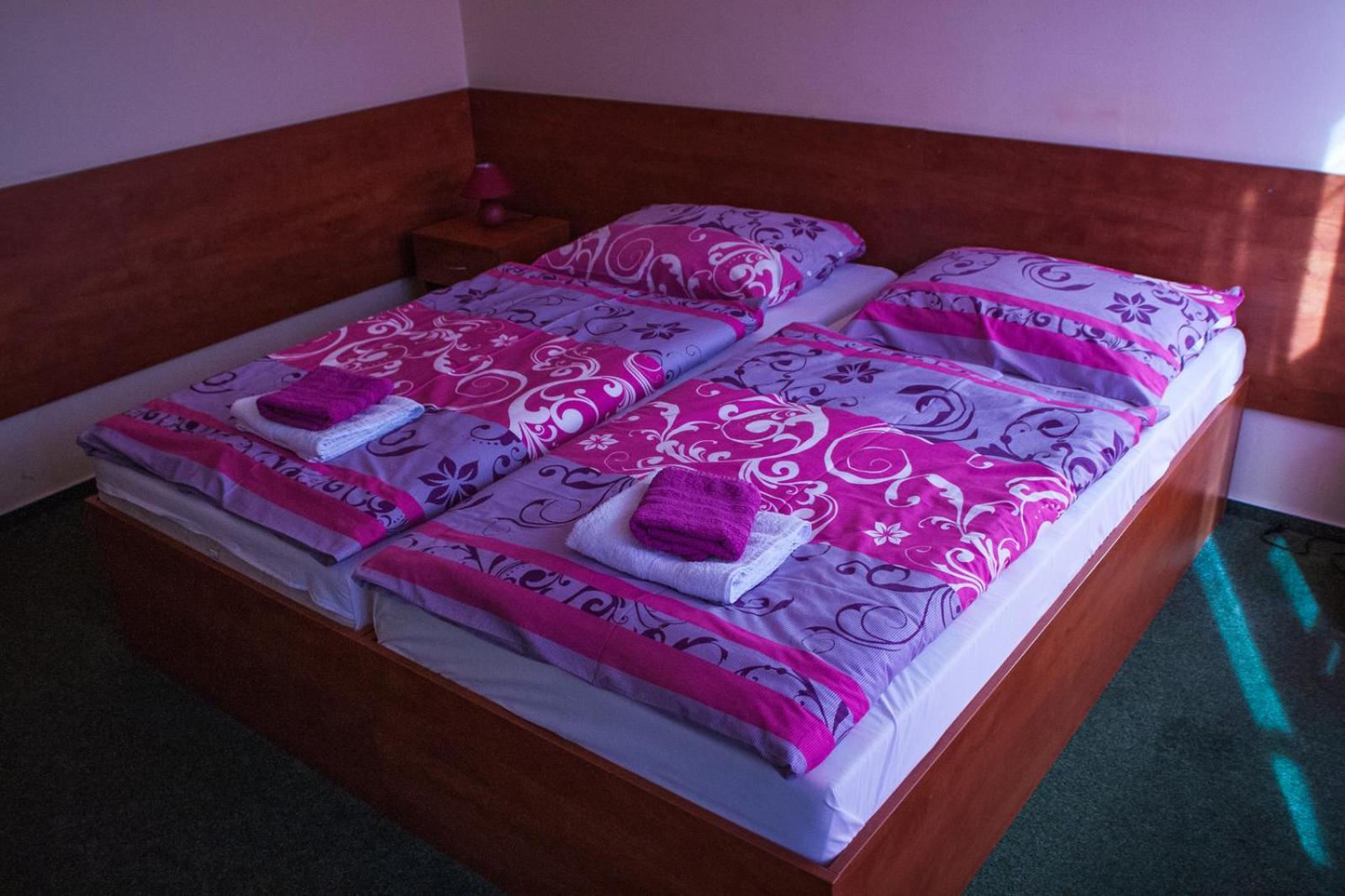 Double or Twin Room with Bathroom photo 2