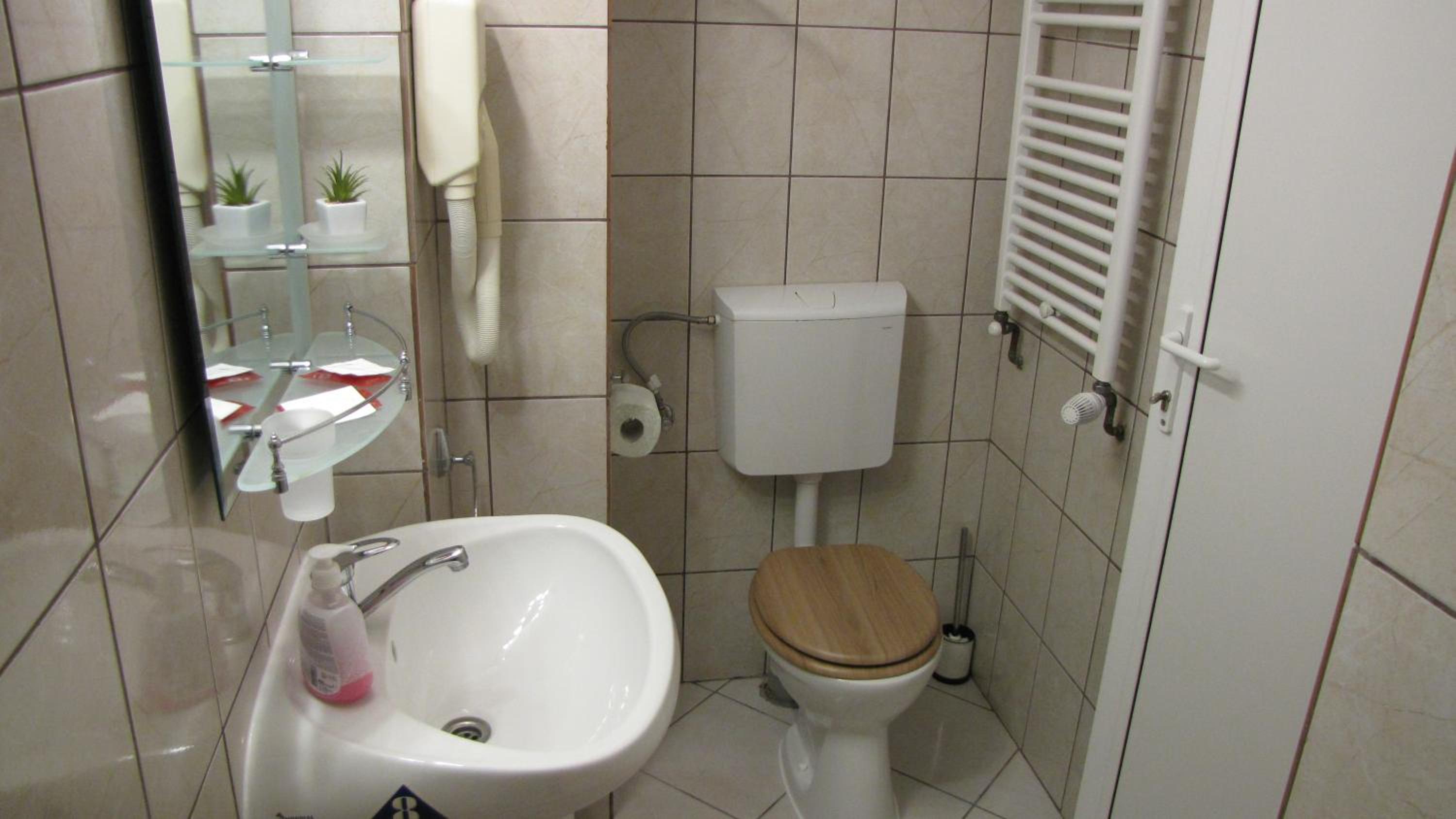 Small Double Room photo 2