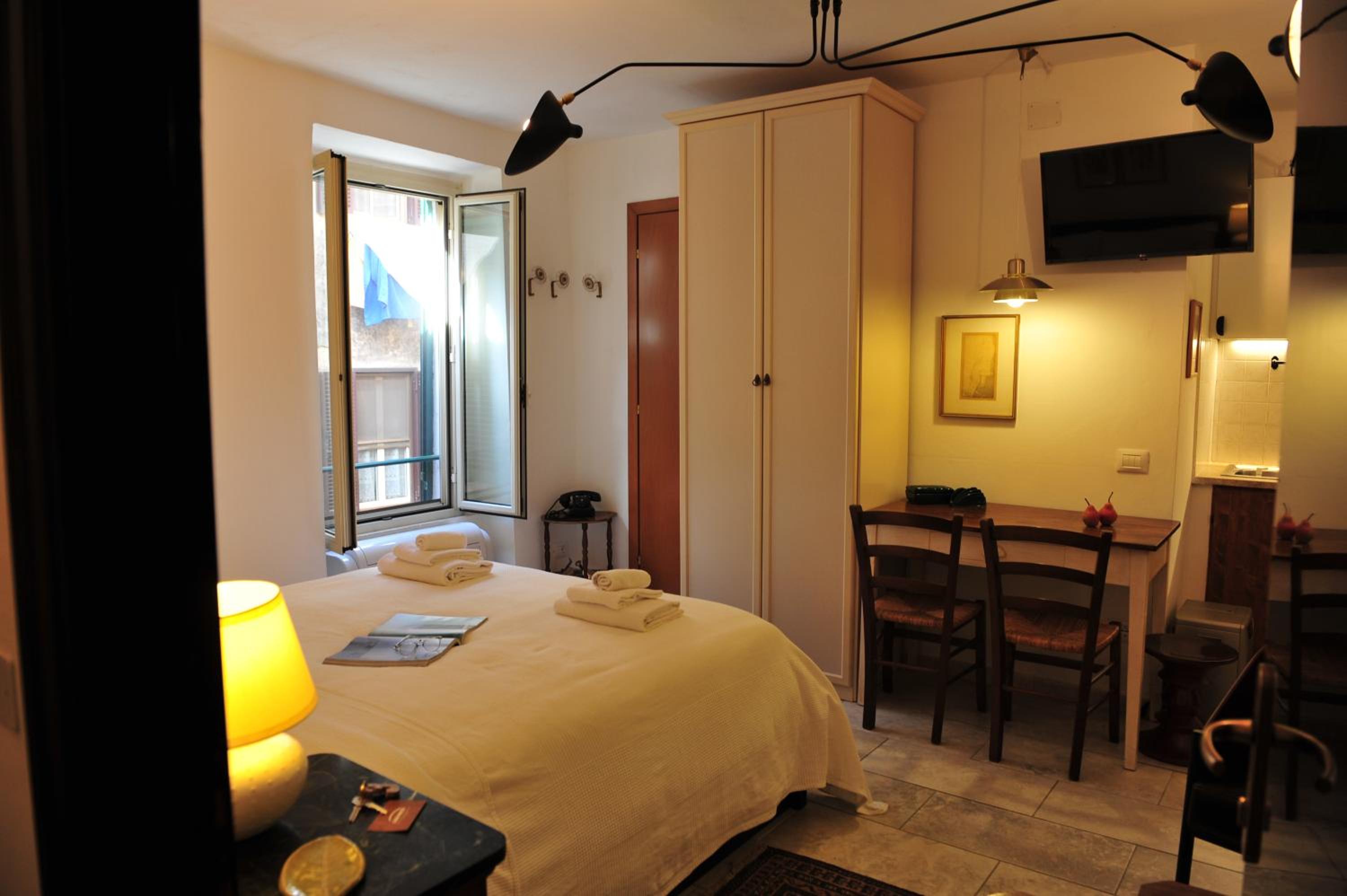 Studio Apartment 3  photo 1