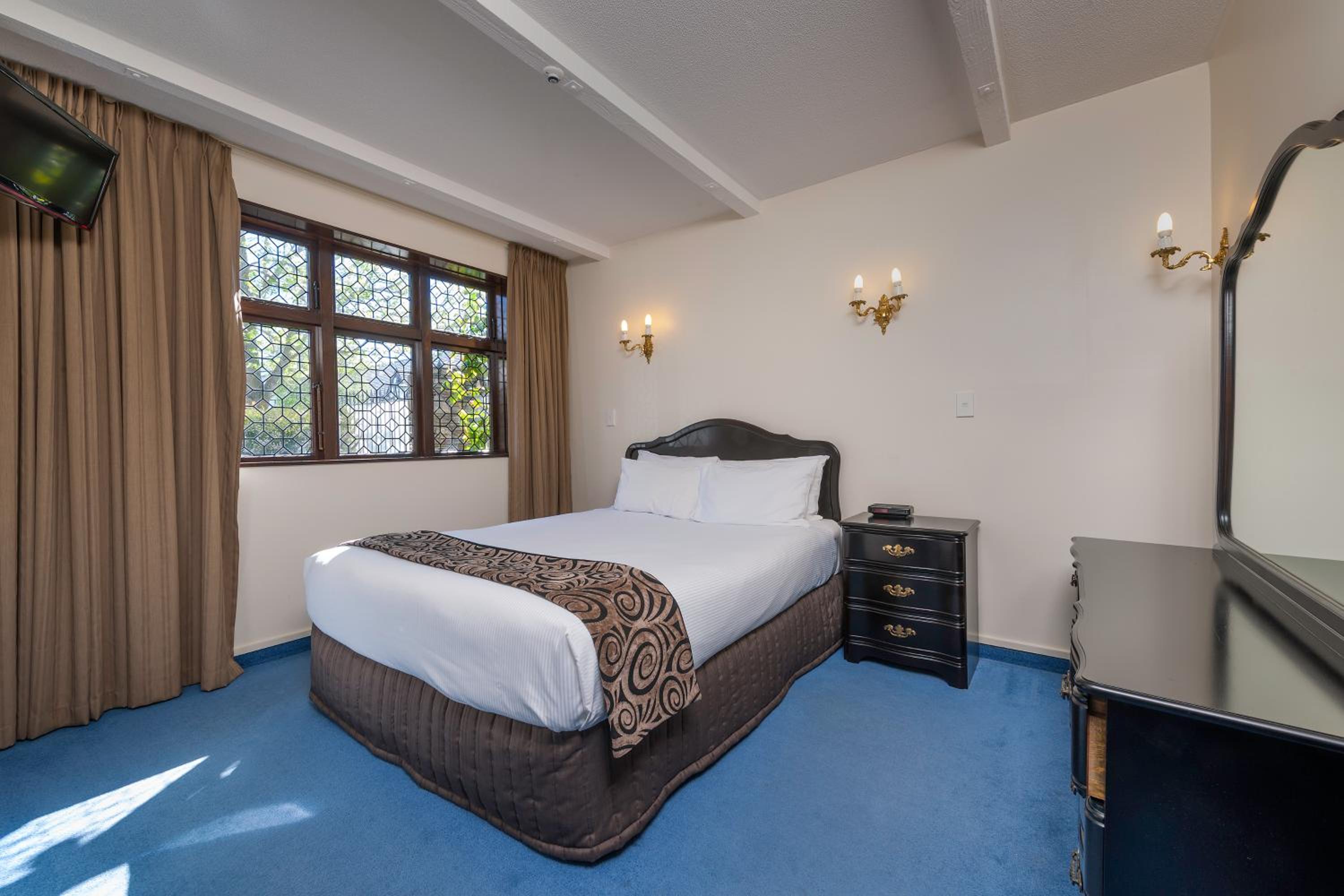 Available room