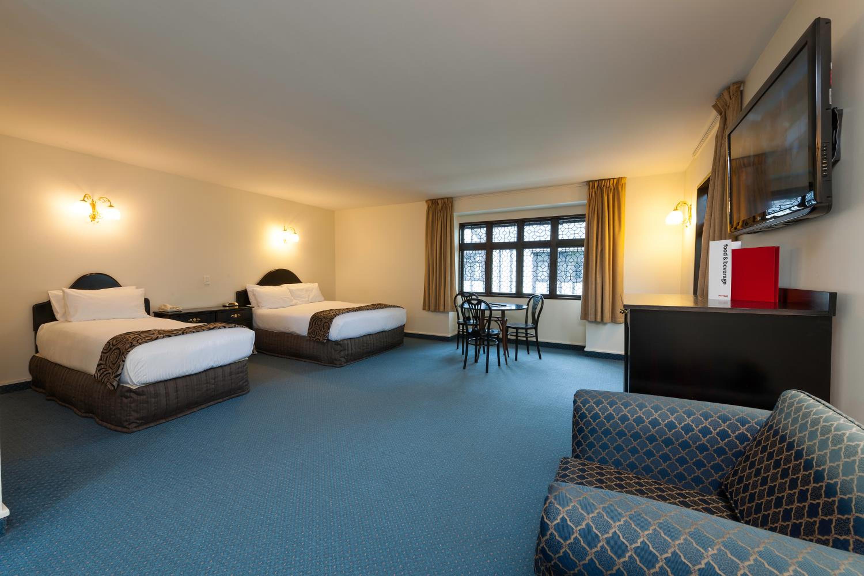 Standard Twin Room - Photo 1