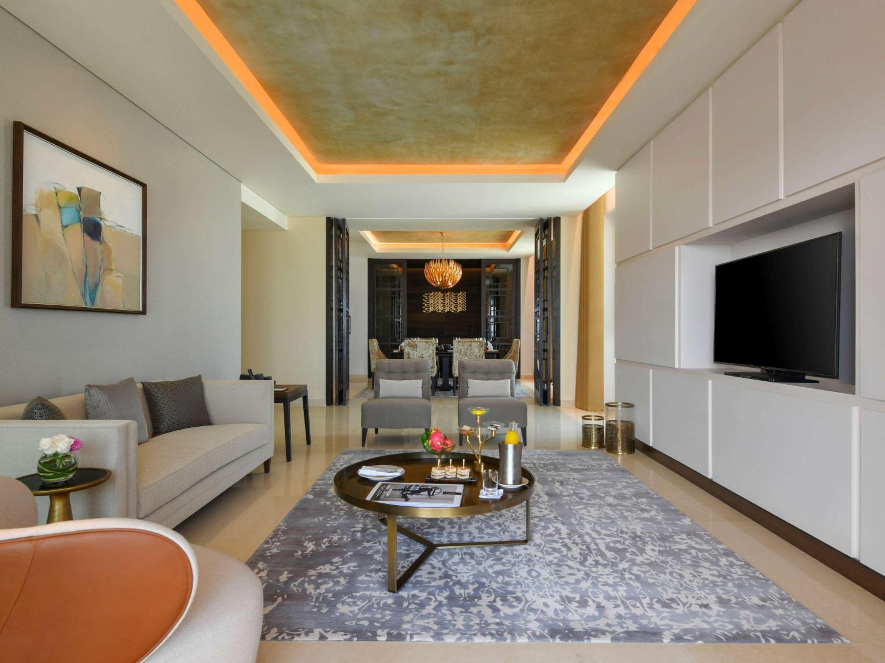 Two-Bedroom Apartment with Balcony and Sea View photo 3