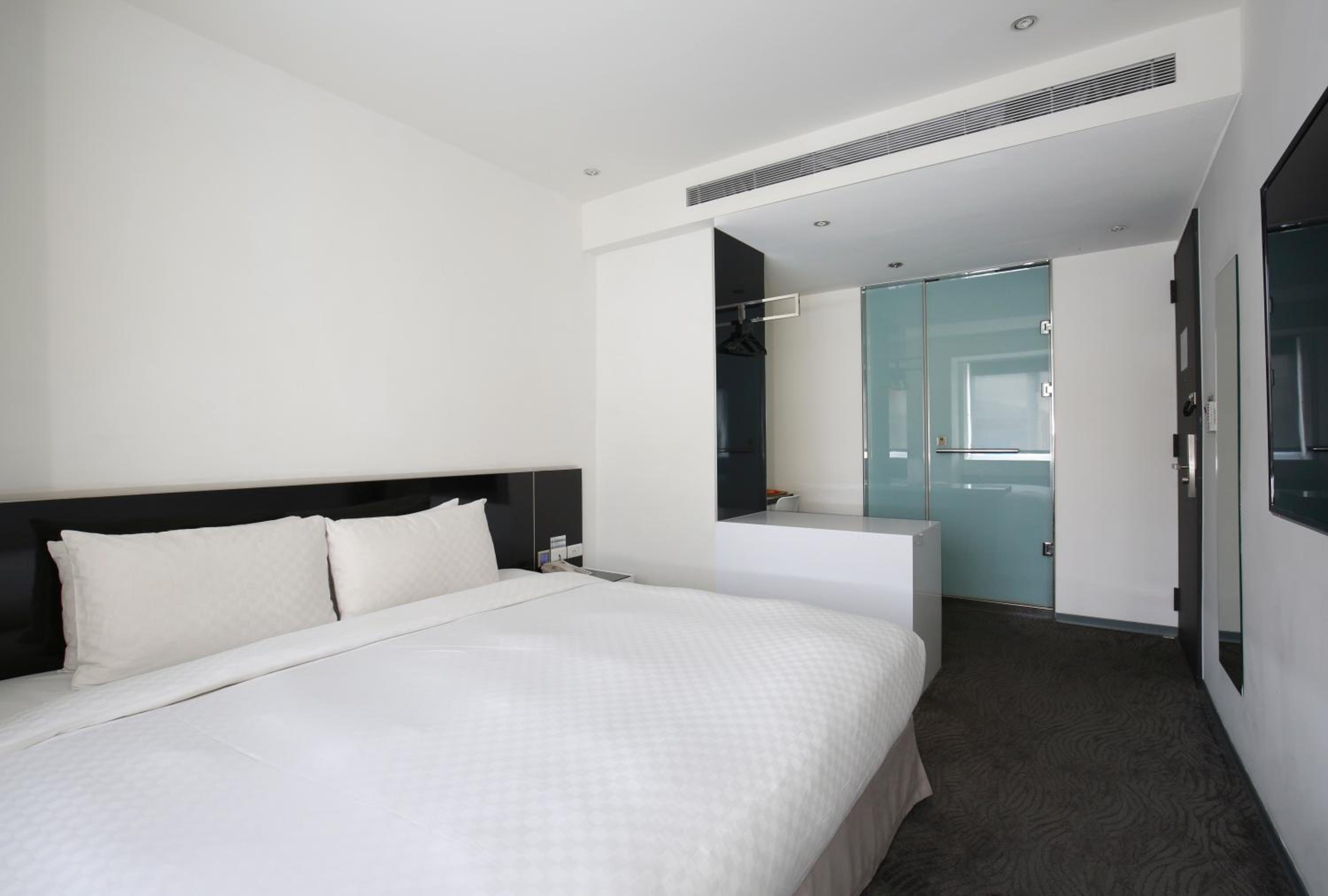 Deluxe Double Room - No Breakfast photo 2