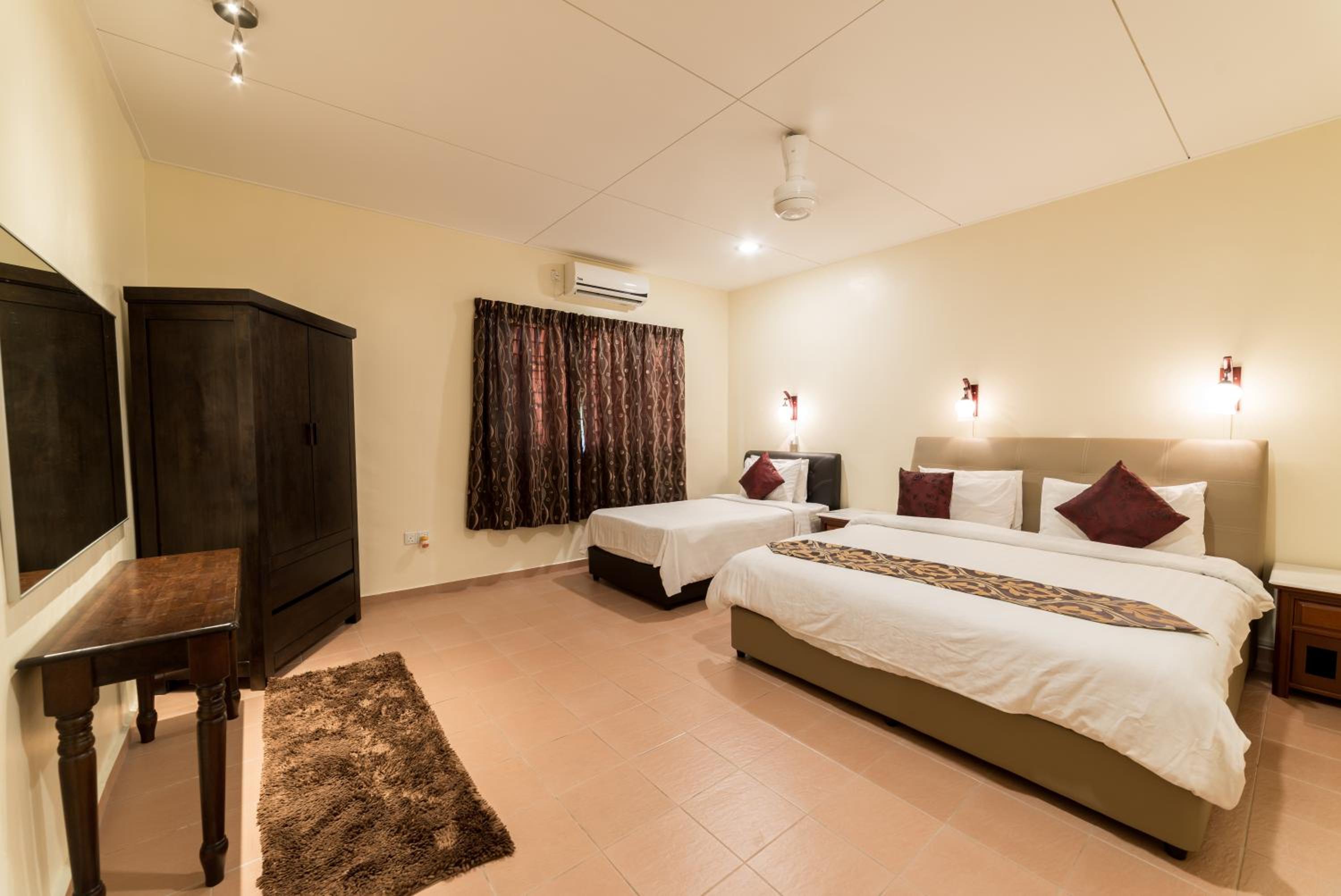 Premium Triple Room