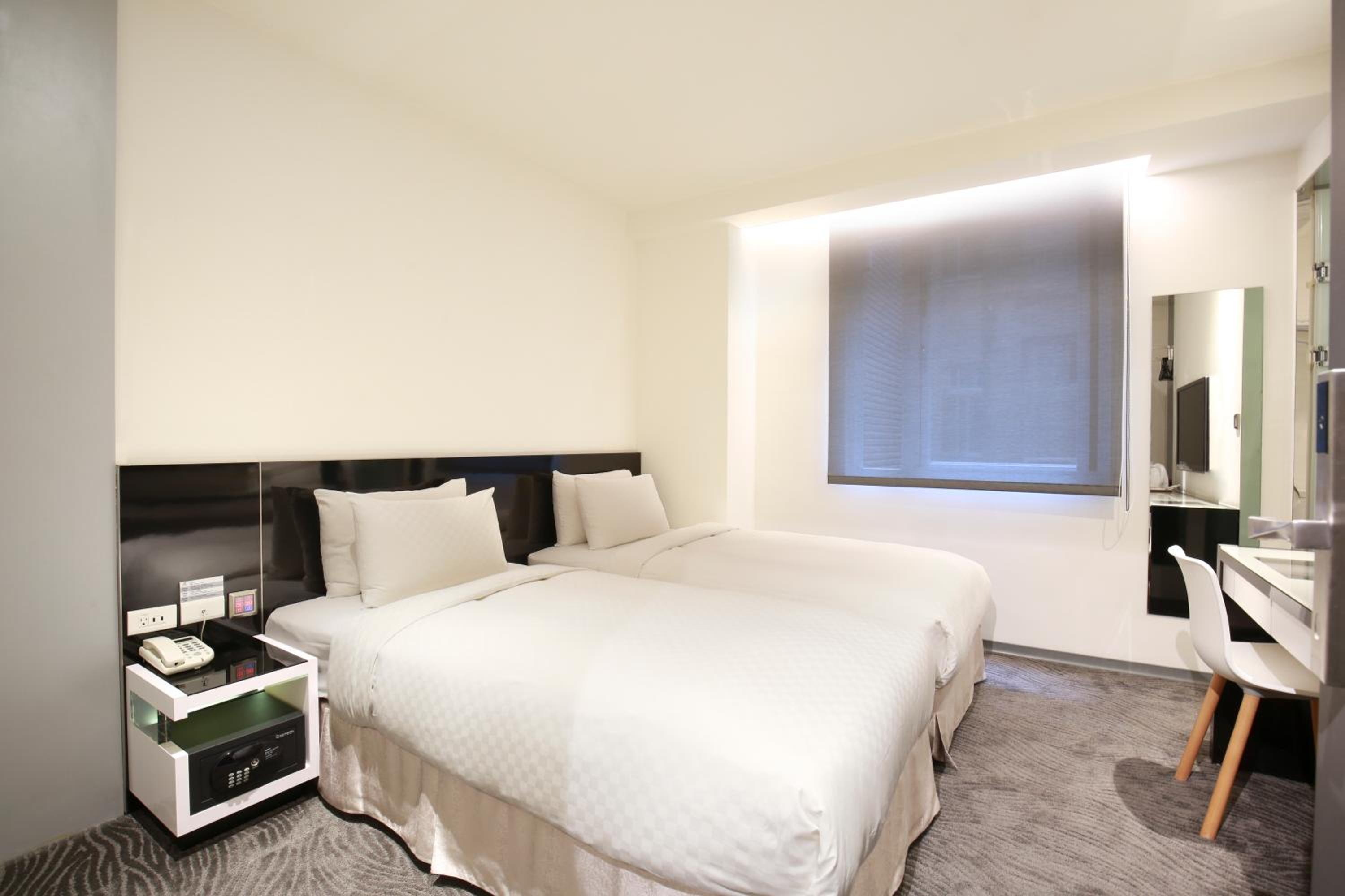 Superior Twin Room photo 2