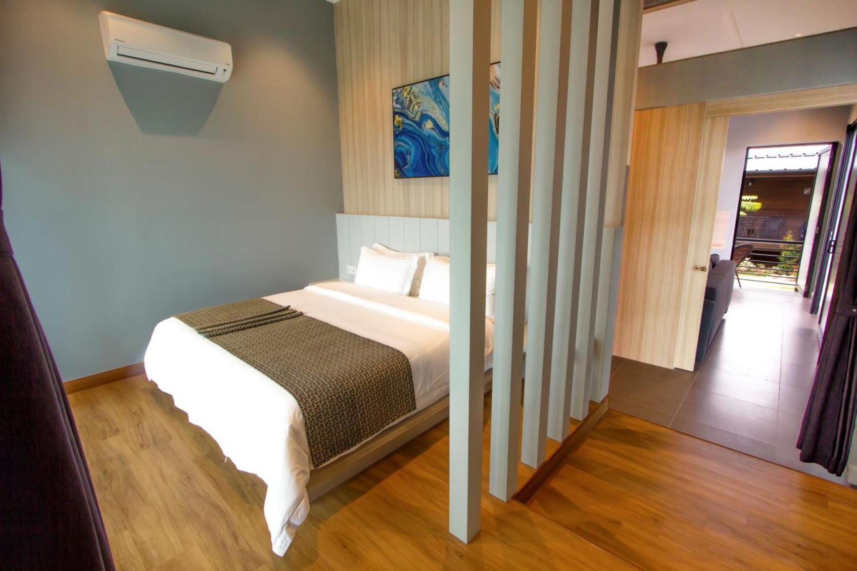 Villa photo 2