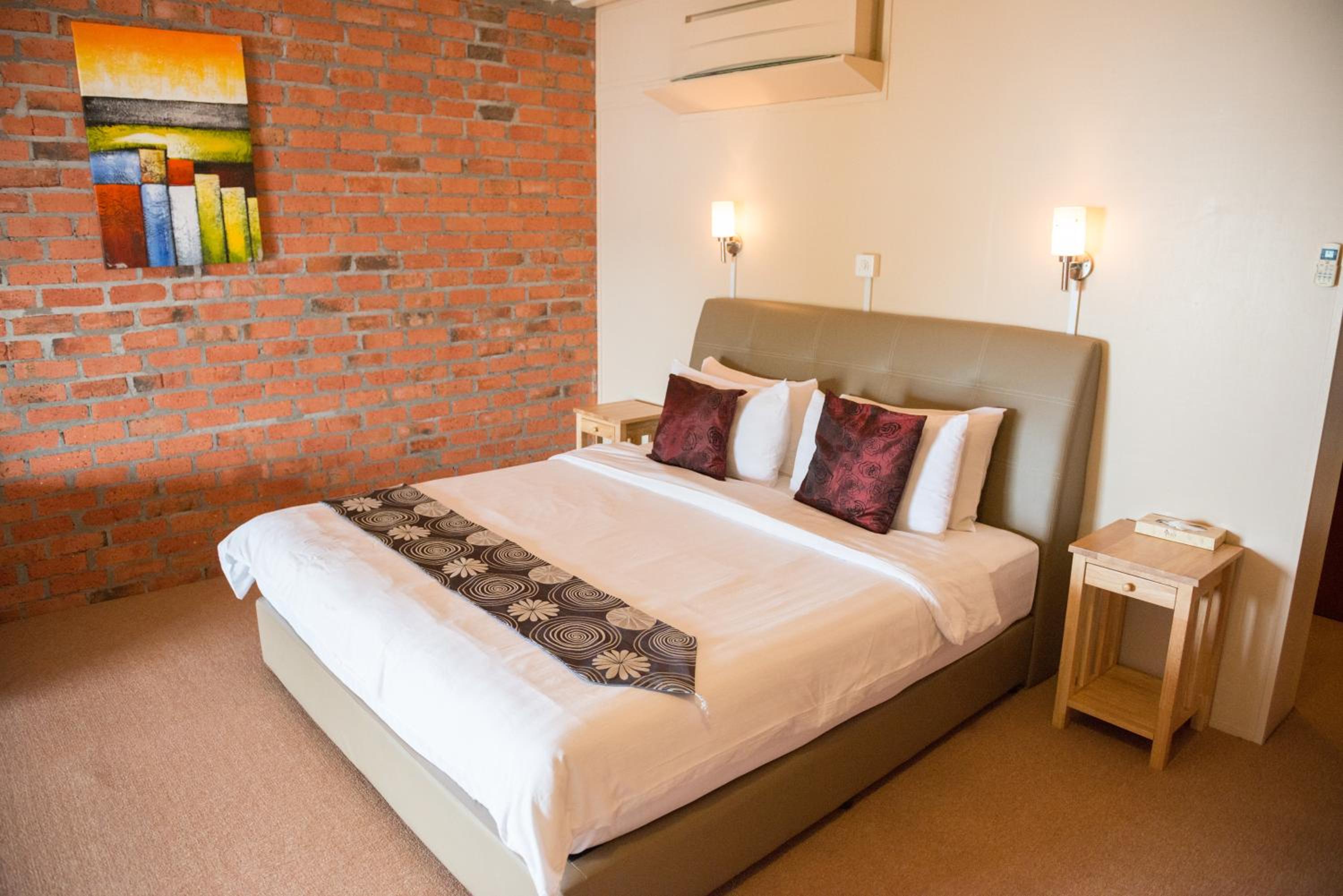 Three-Bedroom Suite with Terrace photo 2