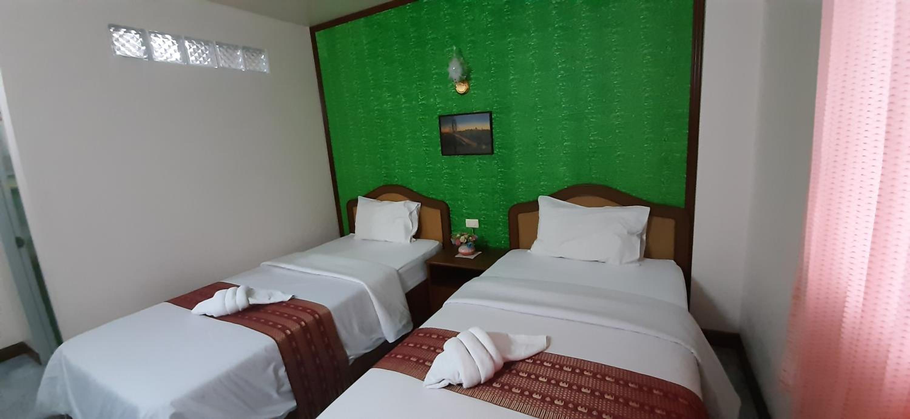 Deluxe Twin Room - Photo 4
