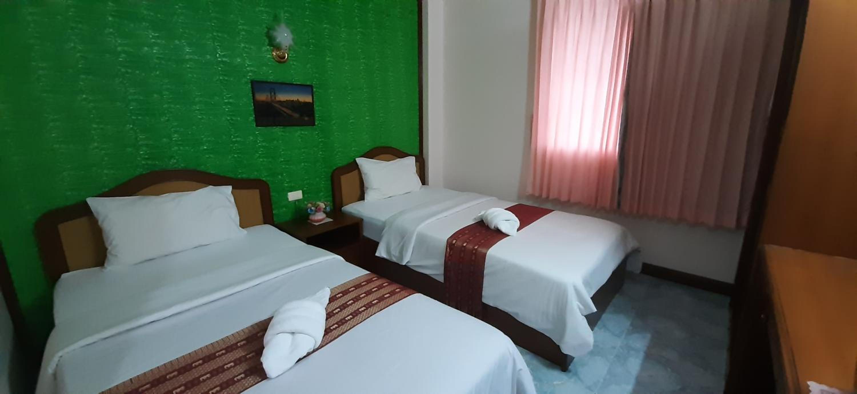 Deluxe Twin Room - Photo 5