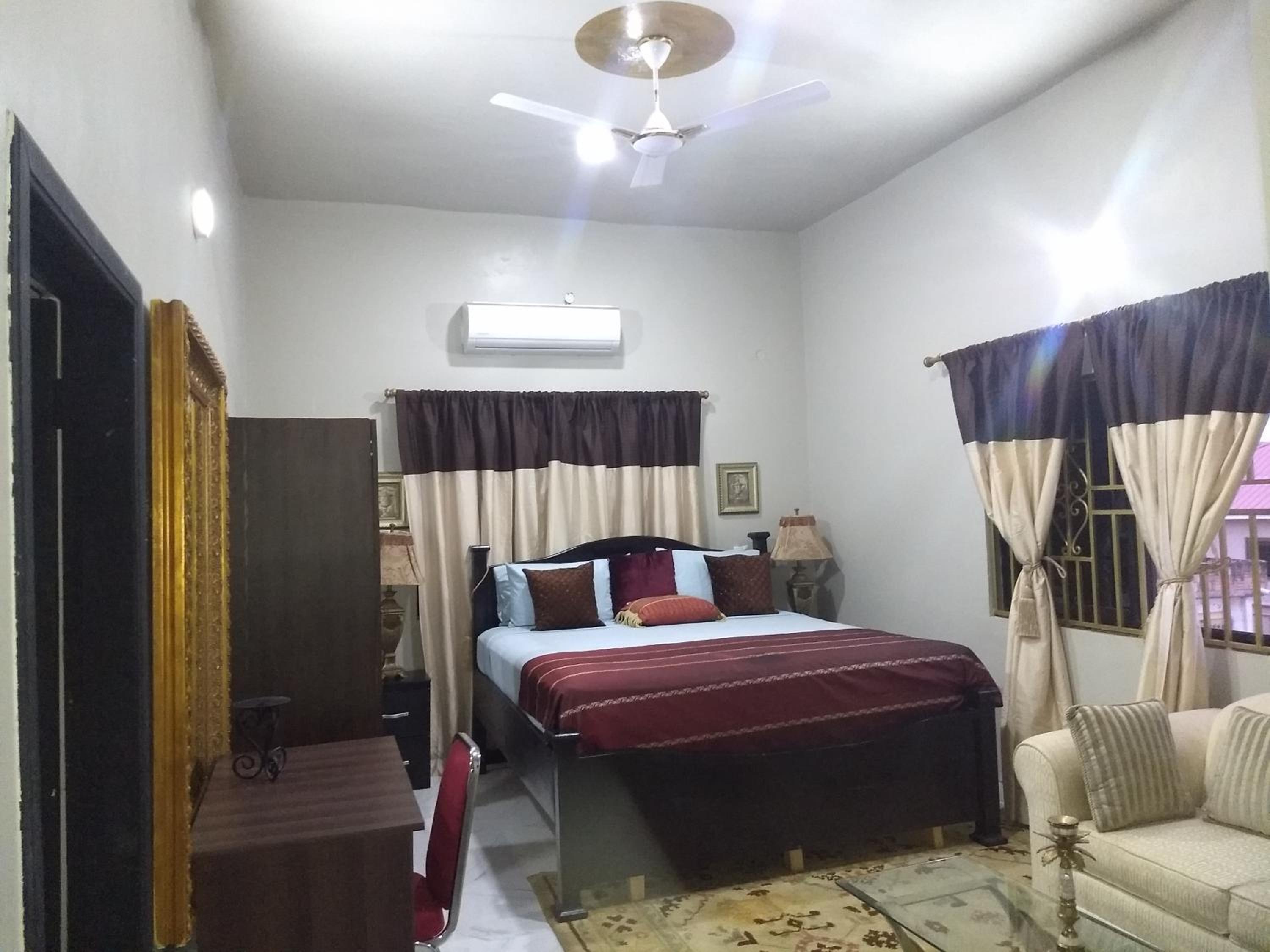Superior King Suite