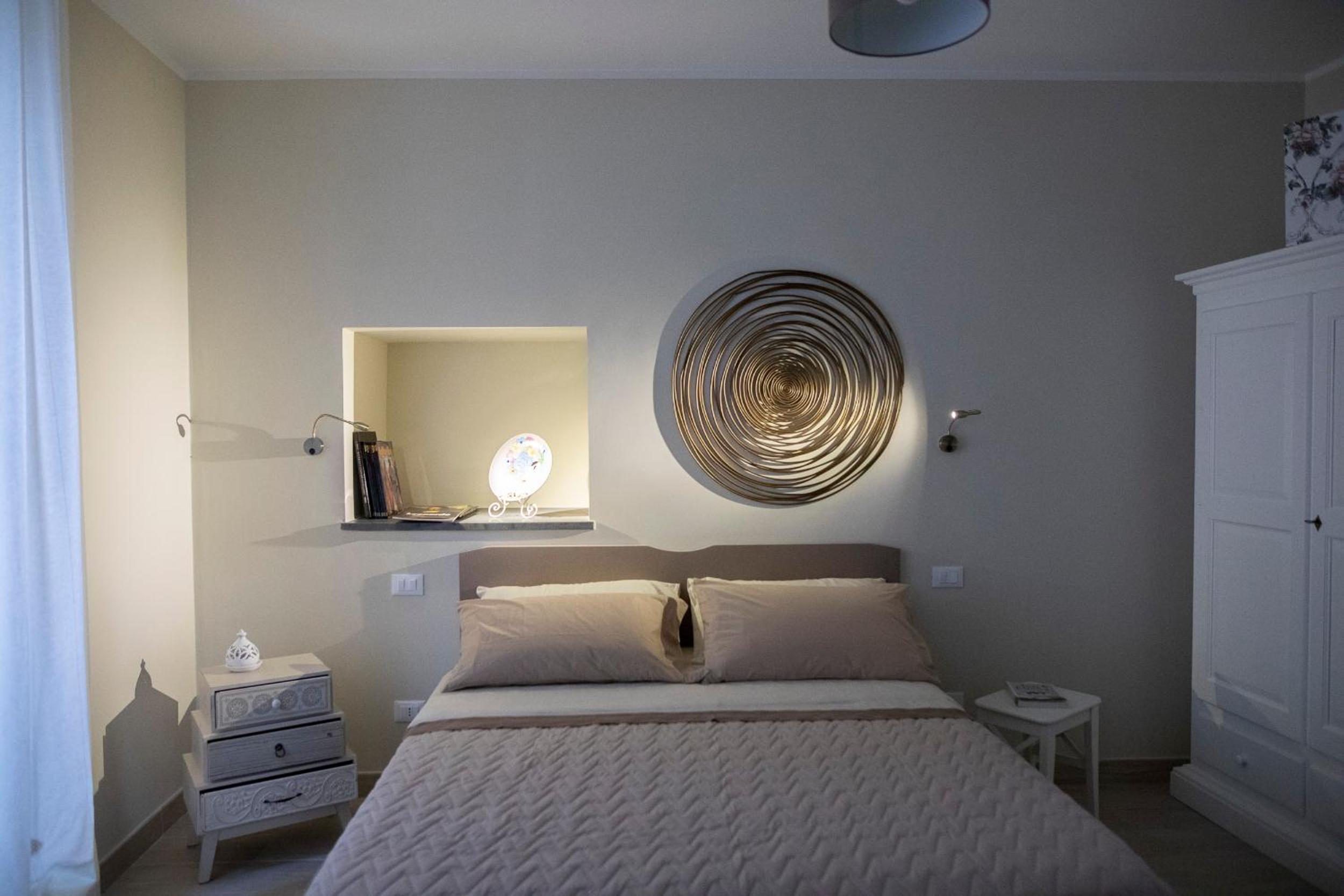 Double Room with Private Bathroom - Photo 18