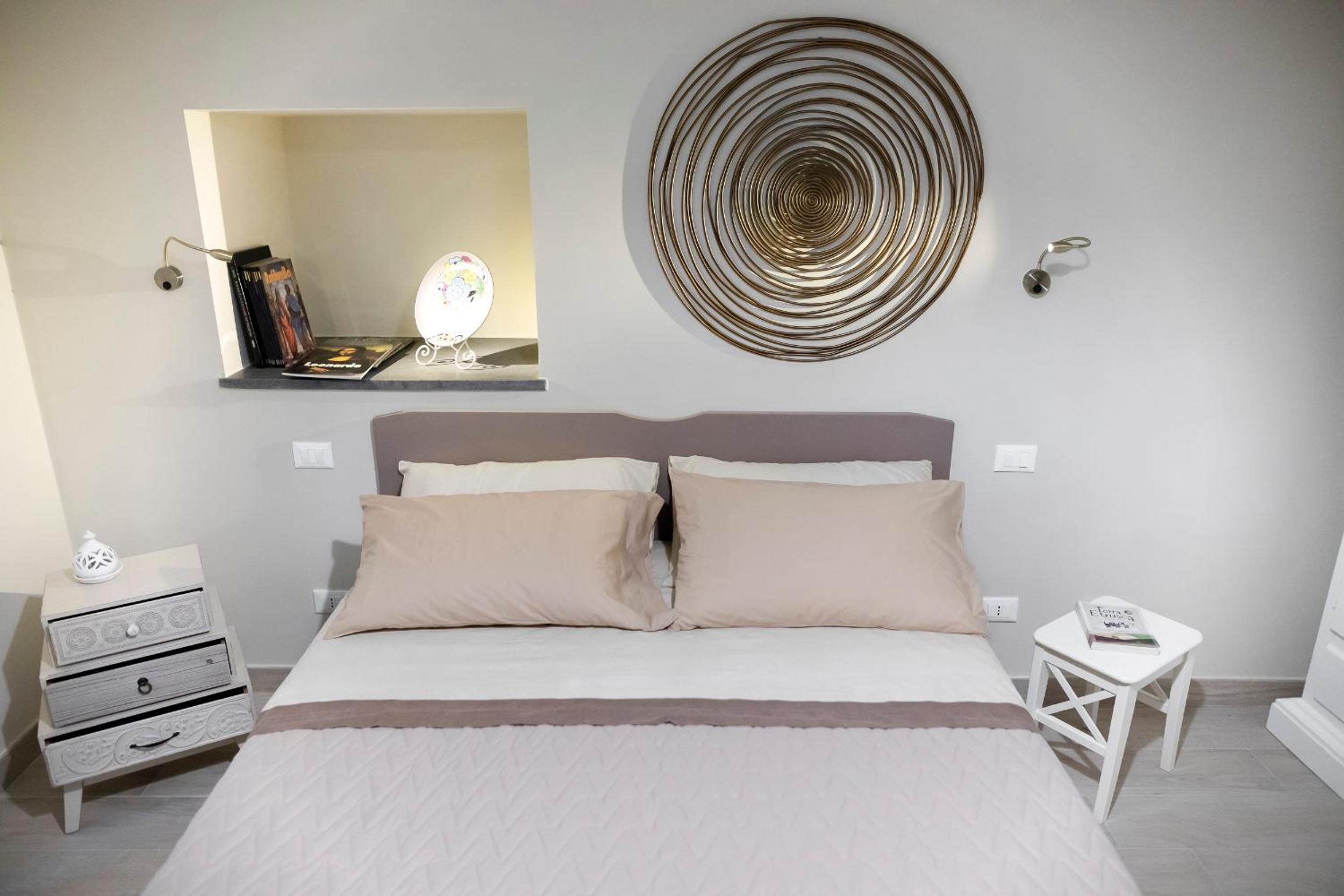 Double Room with Private Bathroom - Photo 21
