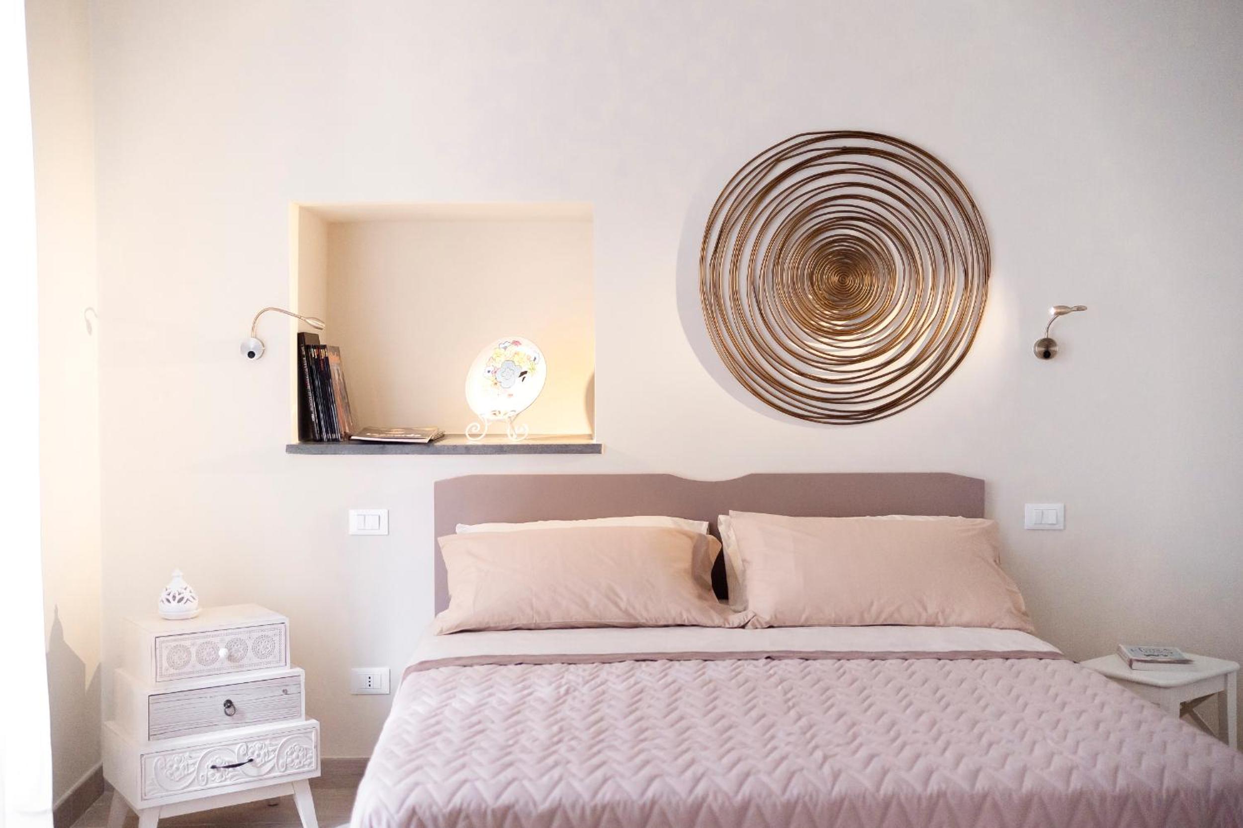 Double Room with Private Bathroom - Photo 11