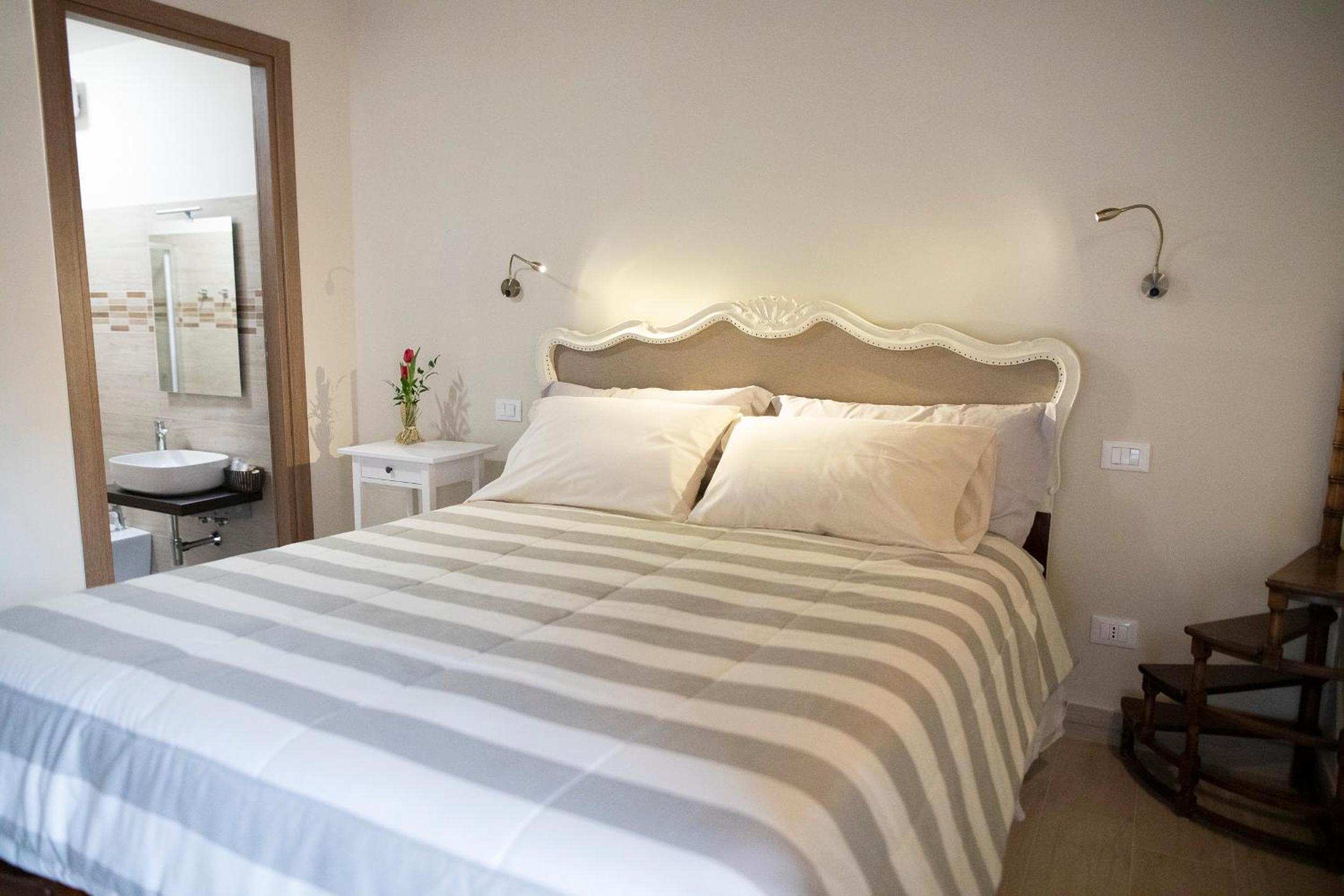 Double Room with Terrace - Photo 22