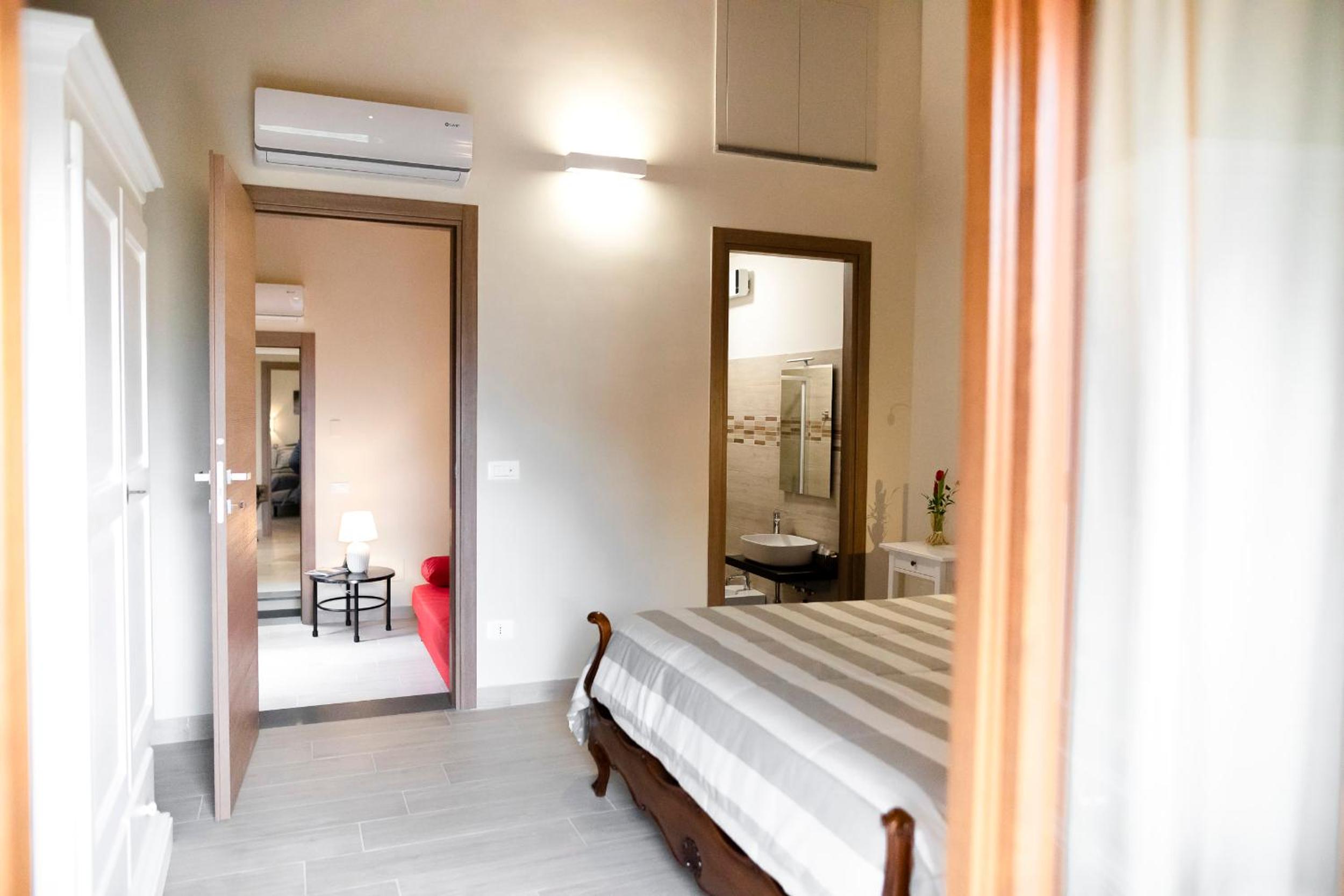 Double Room with Terrace - Photo 10