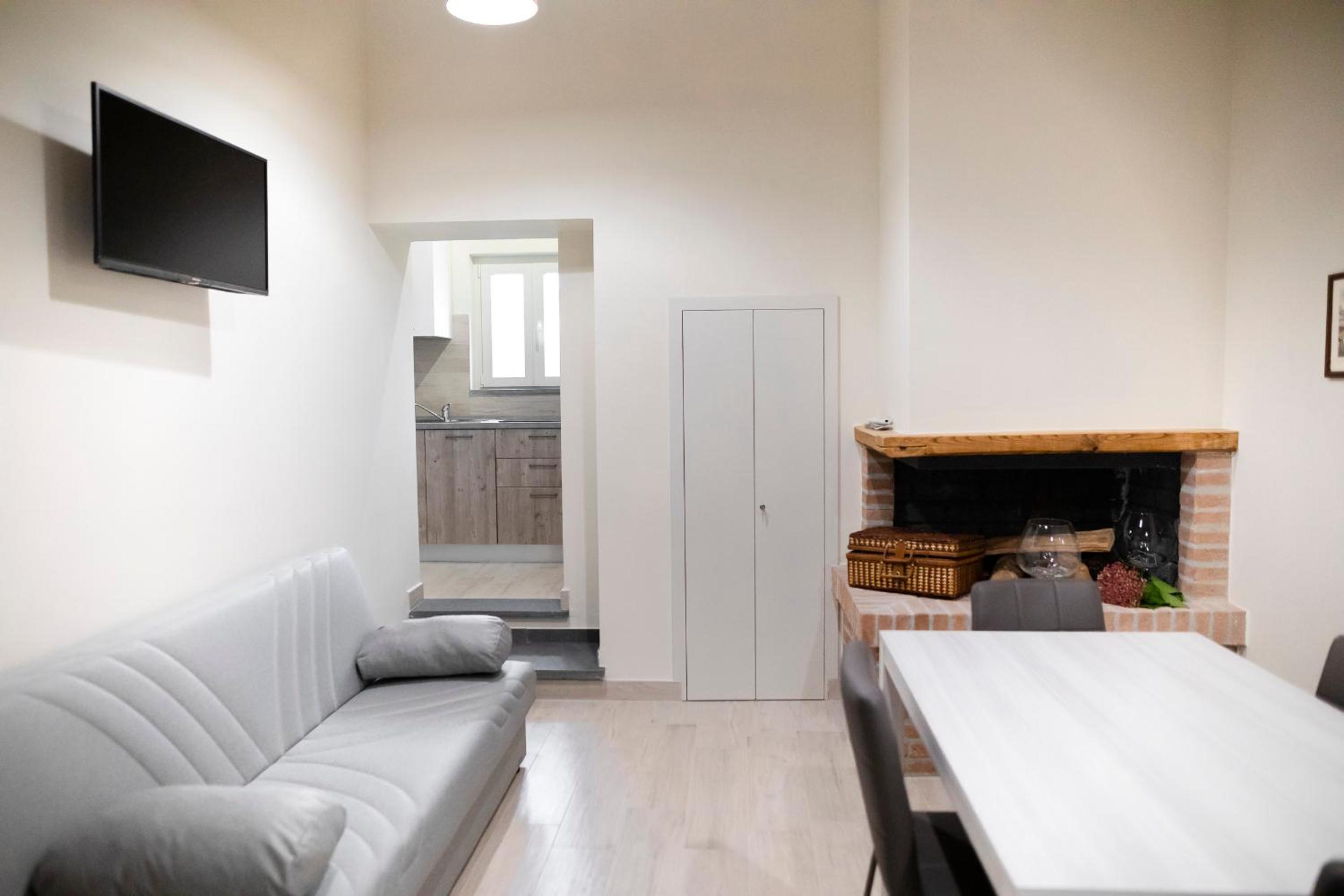 Deluxe Double Room - Photo 18