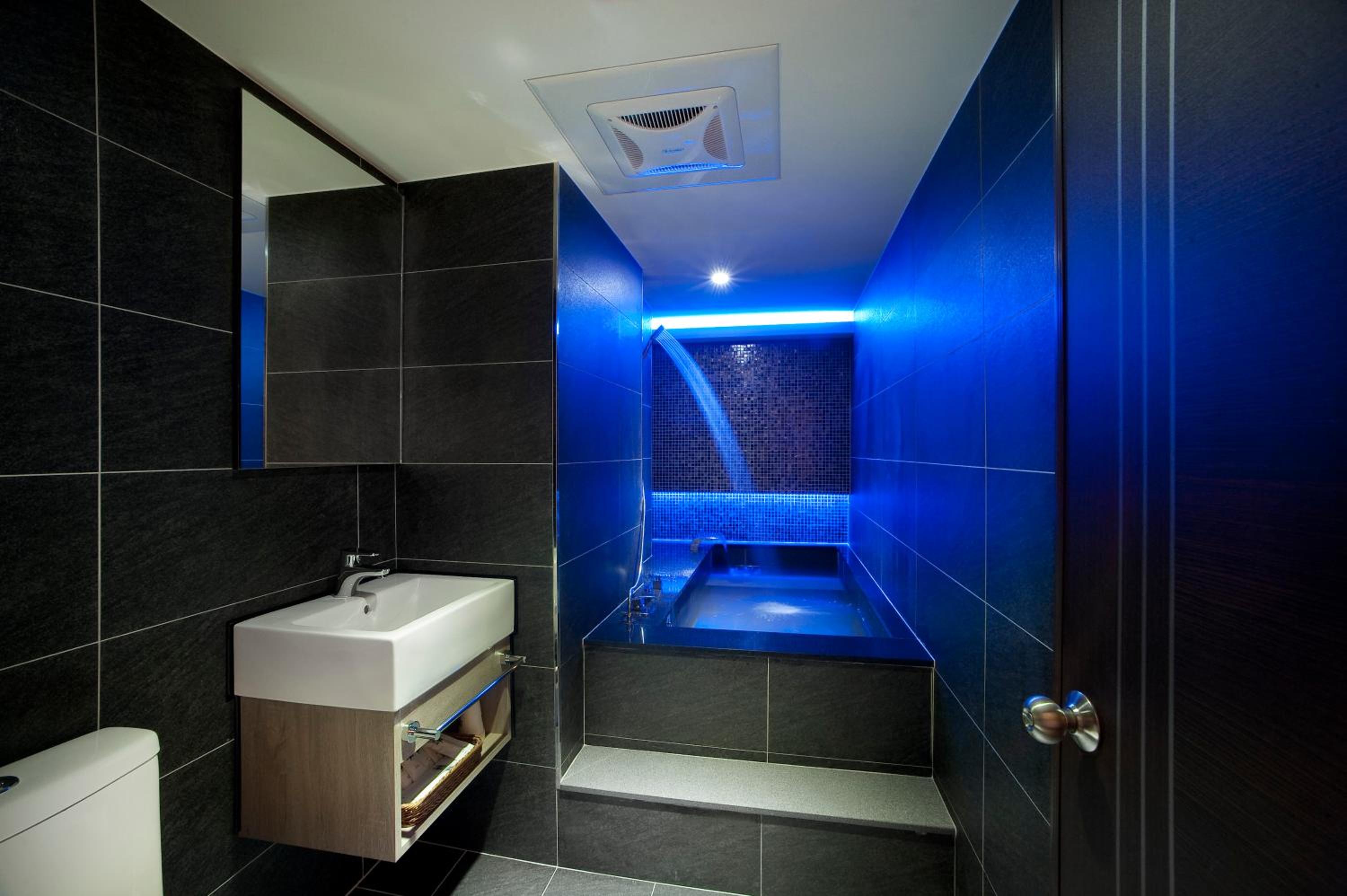 Deluxe Quadruple Room - Photo 2