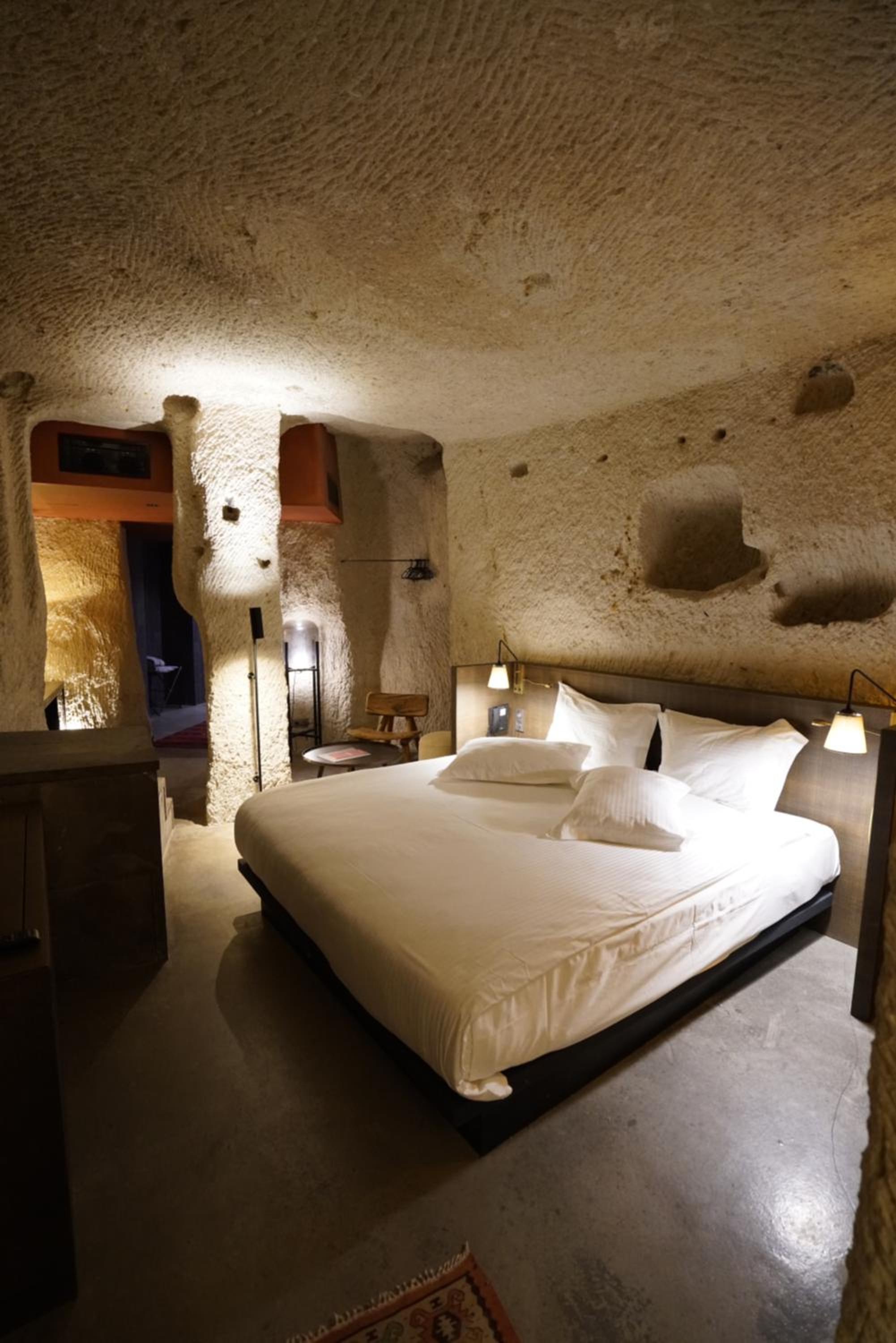 Cave Suite - Photo 3