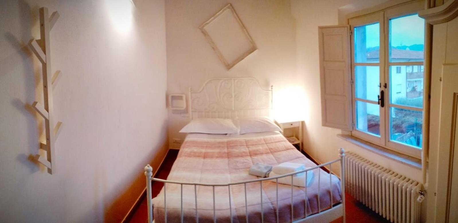 Small Double Room with Shared External Bathroom