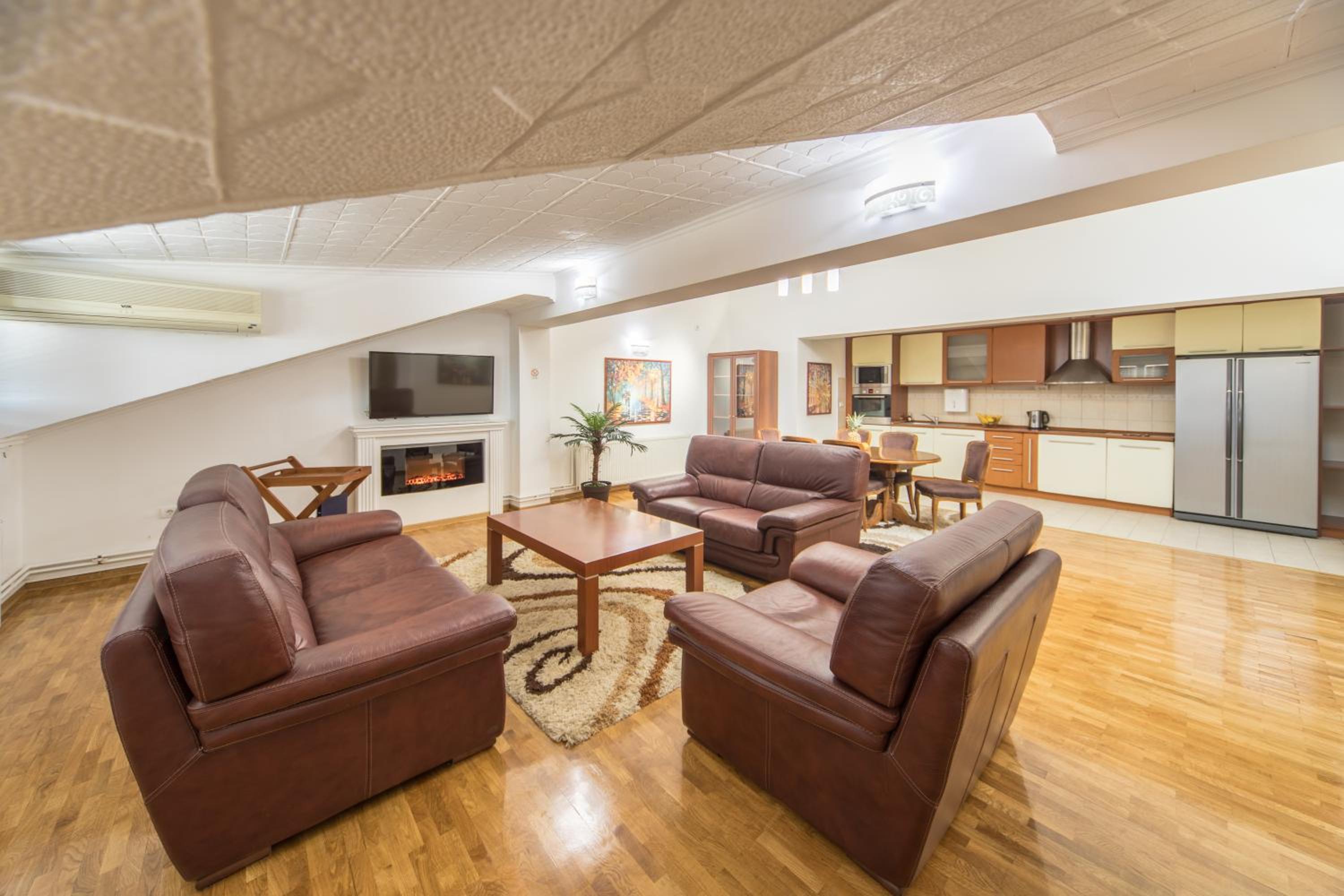 Deluxe Apartment