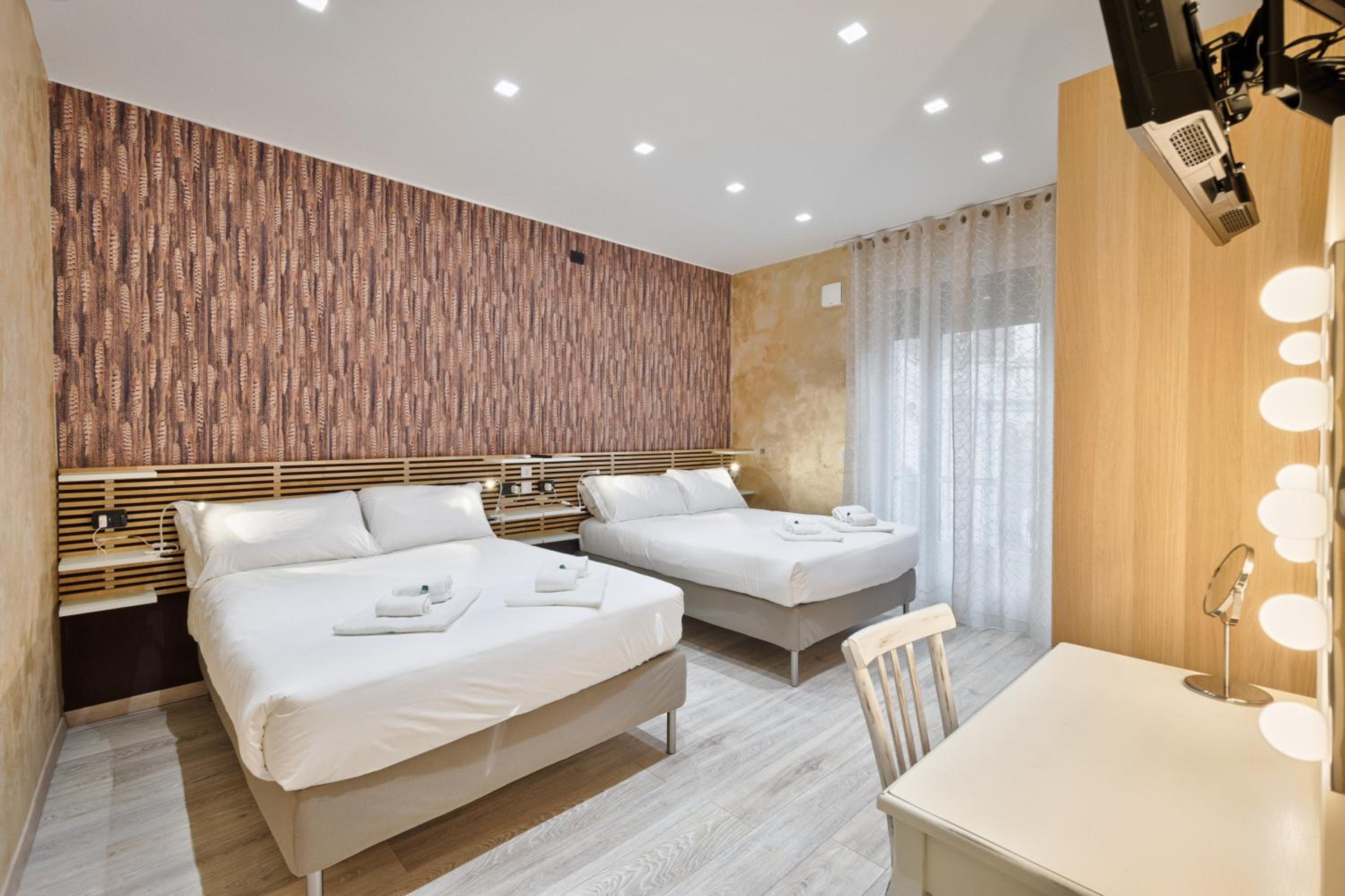 One-Bedroom Apartment - Photo 11