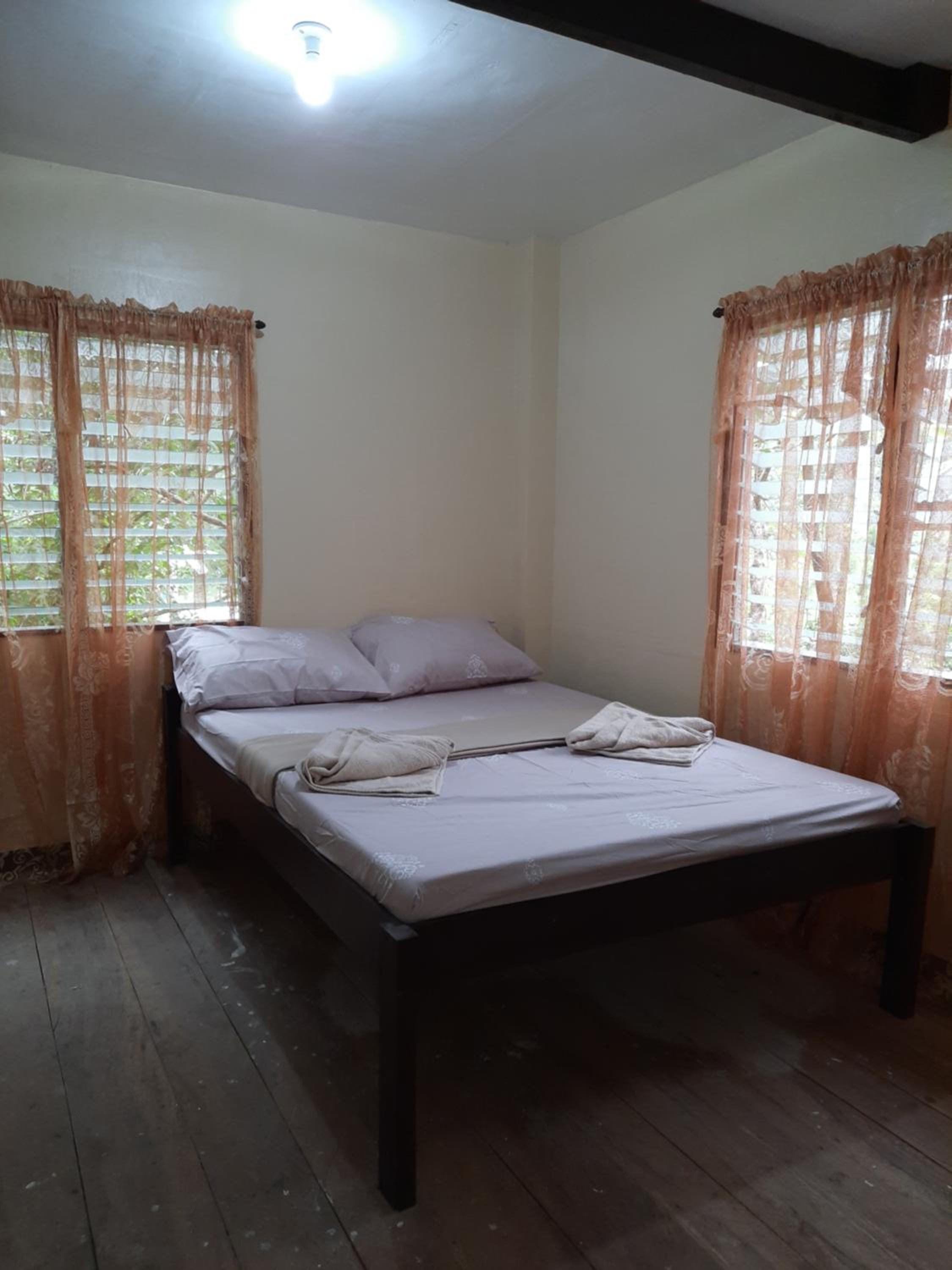 One-Bedroom House photo 1