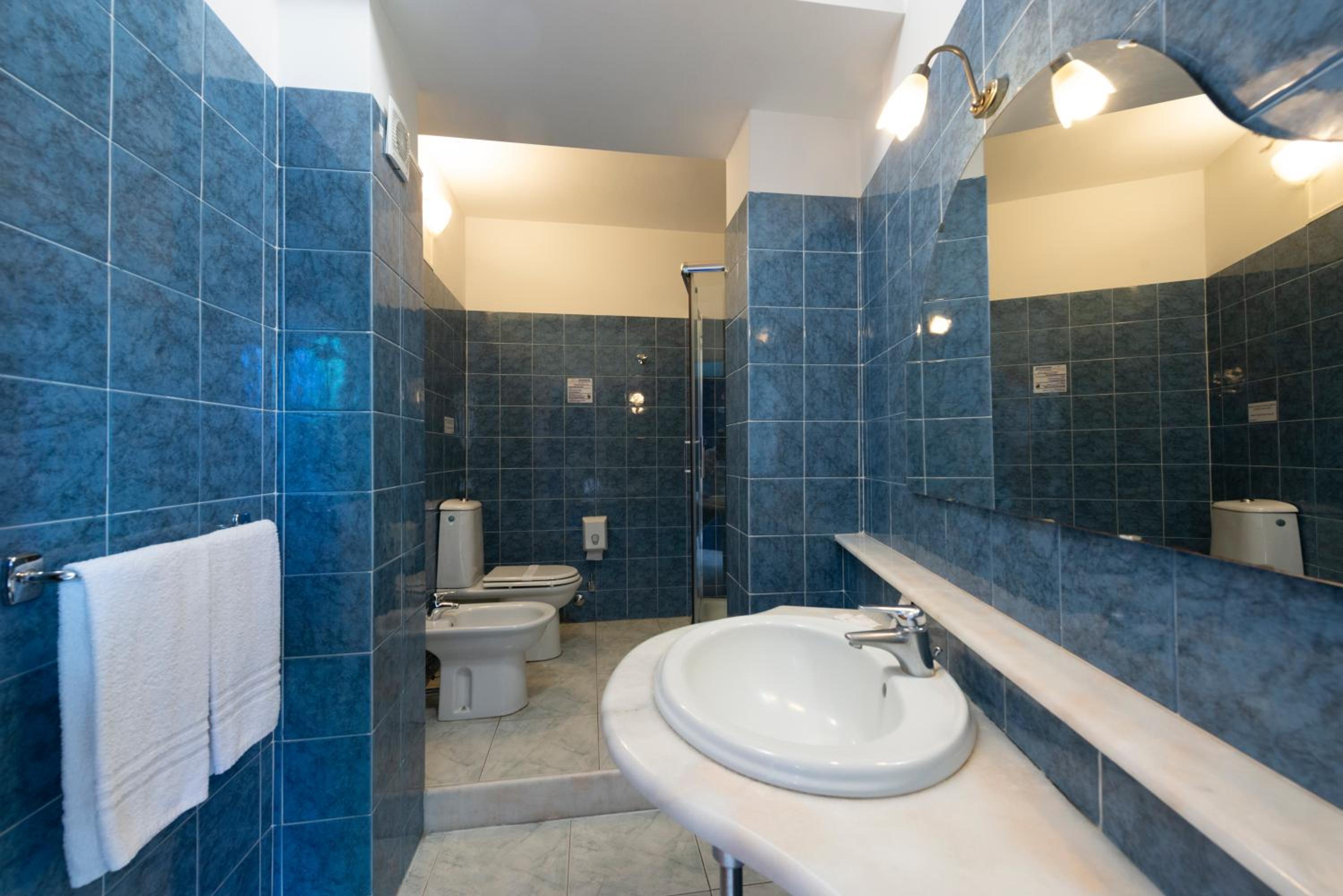 Standard Double or Twin Room photo 2