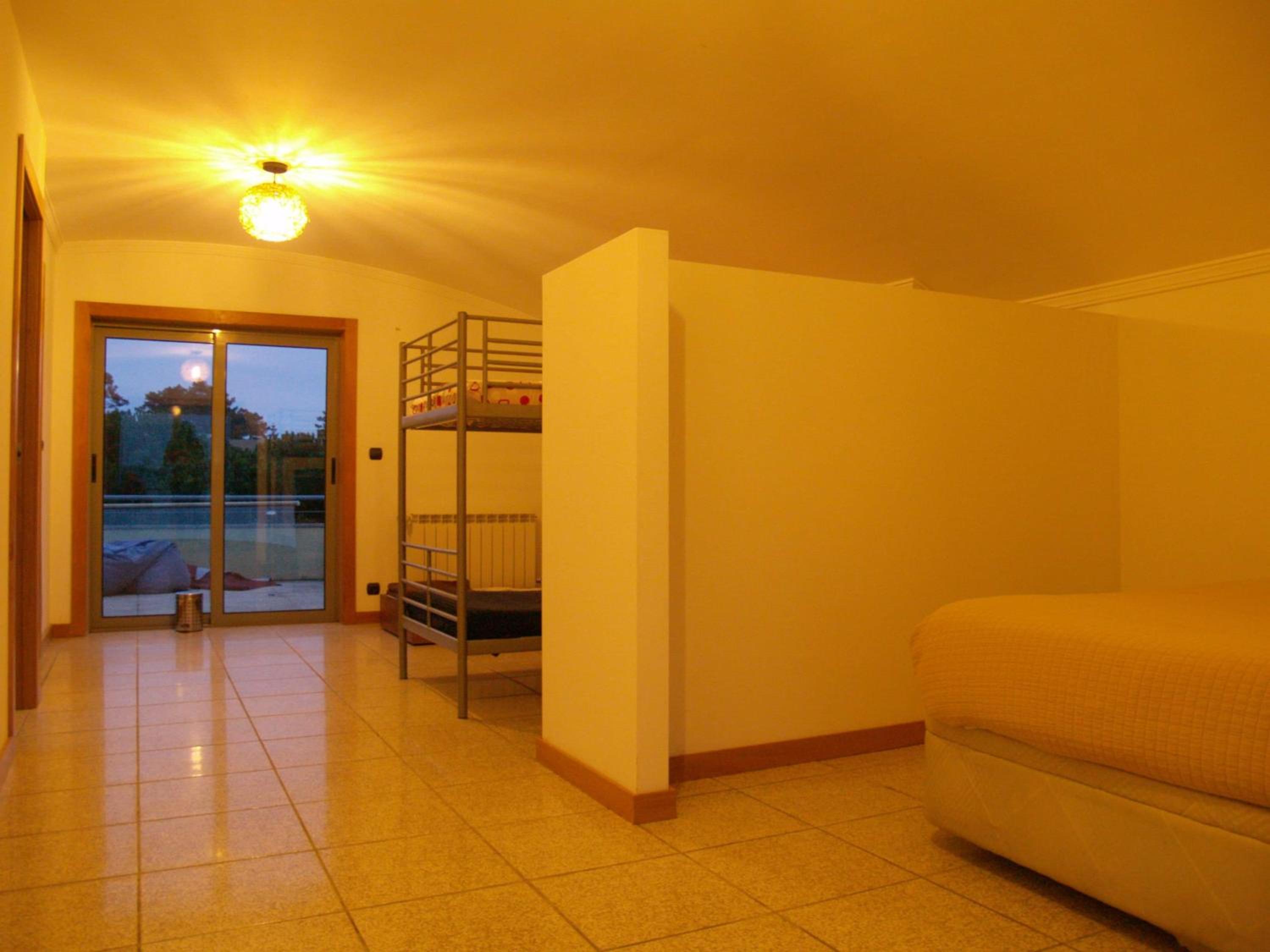 Quadruple Room - Photo 7