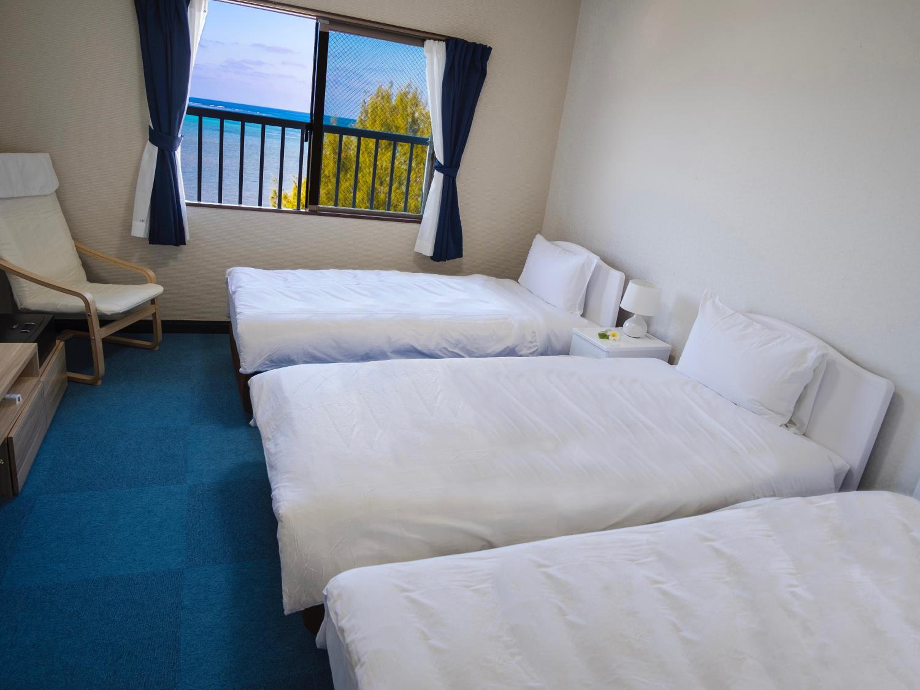 Triple Room with Sea View